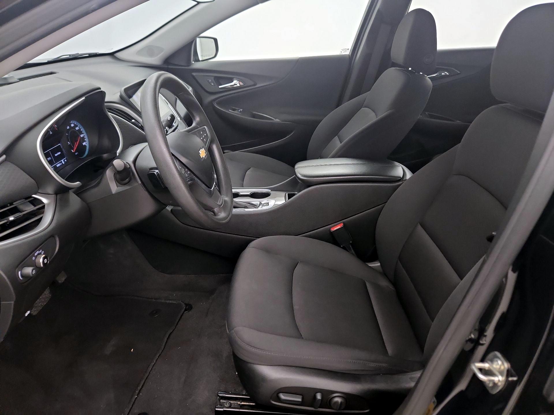 Thumbnail: 2023 Chevrolet Malibu - 11