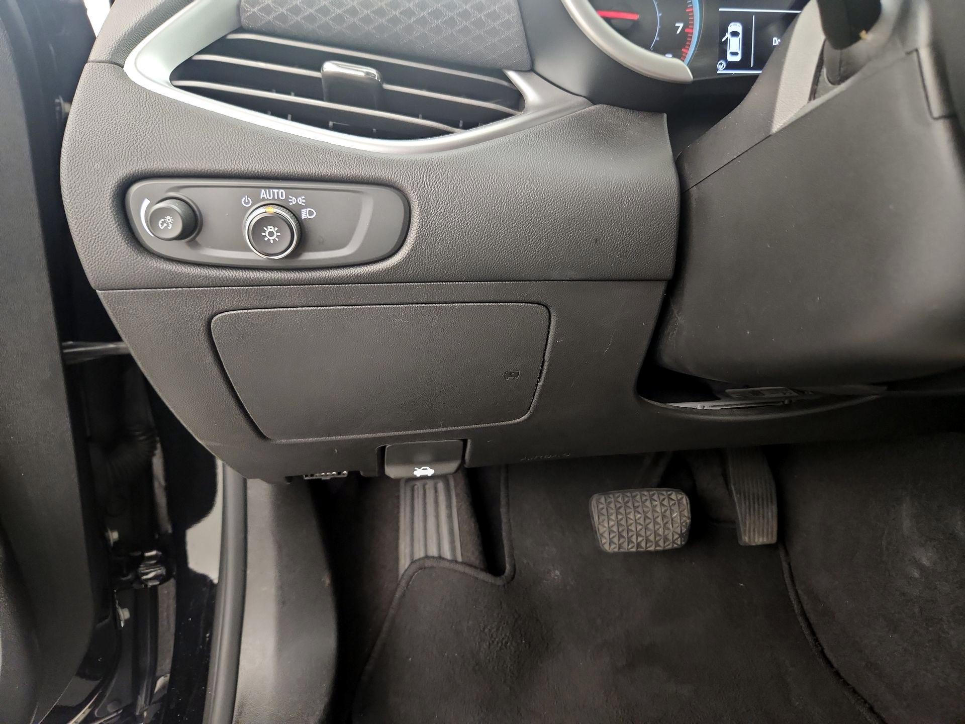 Thumbnail: 2023 Chevrolet Malibu - 13