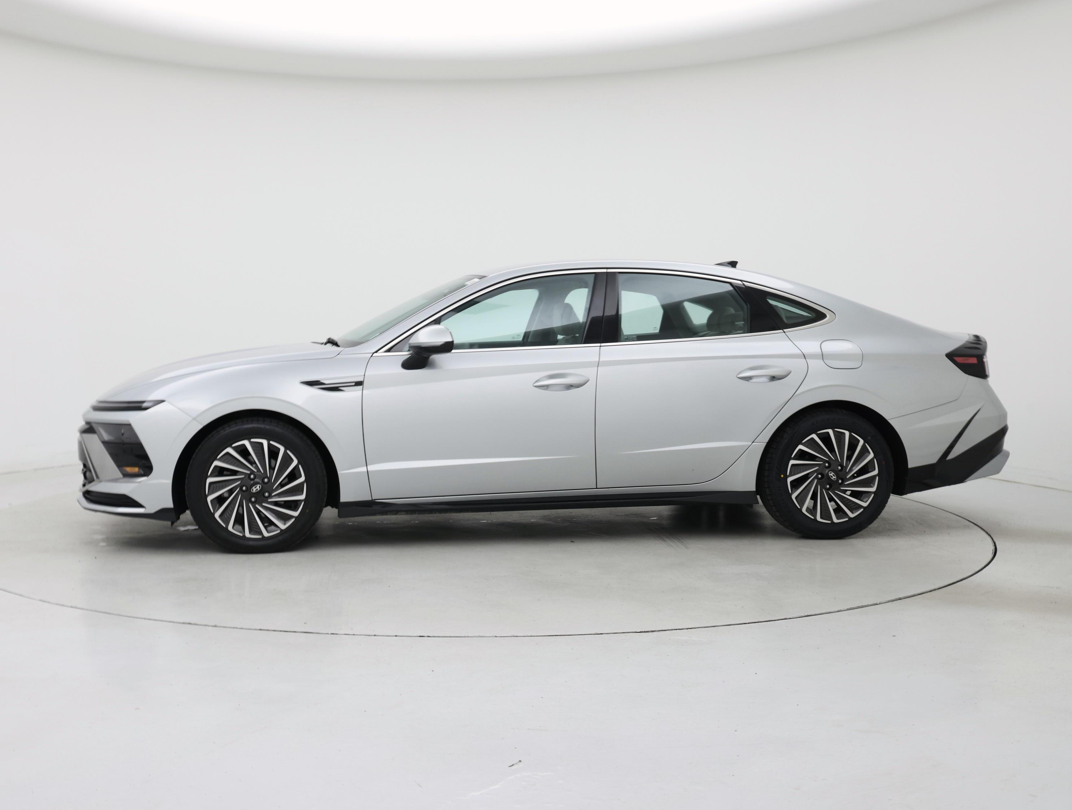 Thumbnail: 2024 Hyundai Sonata - 3