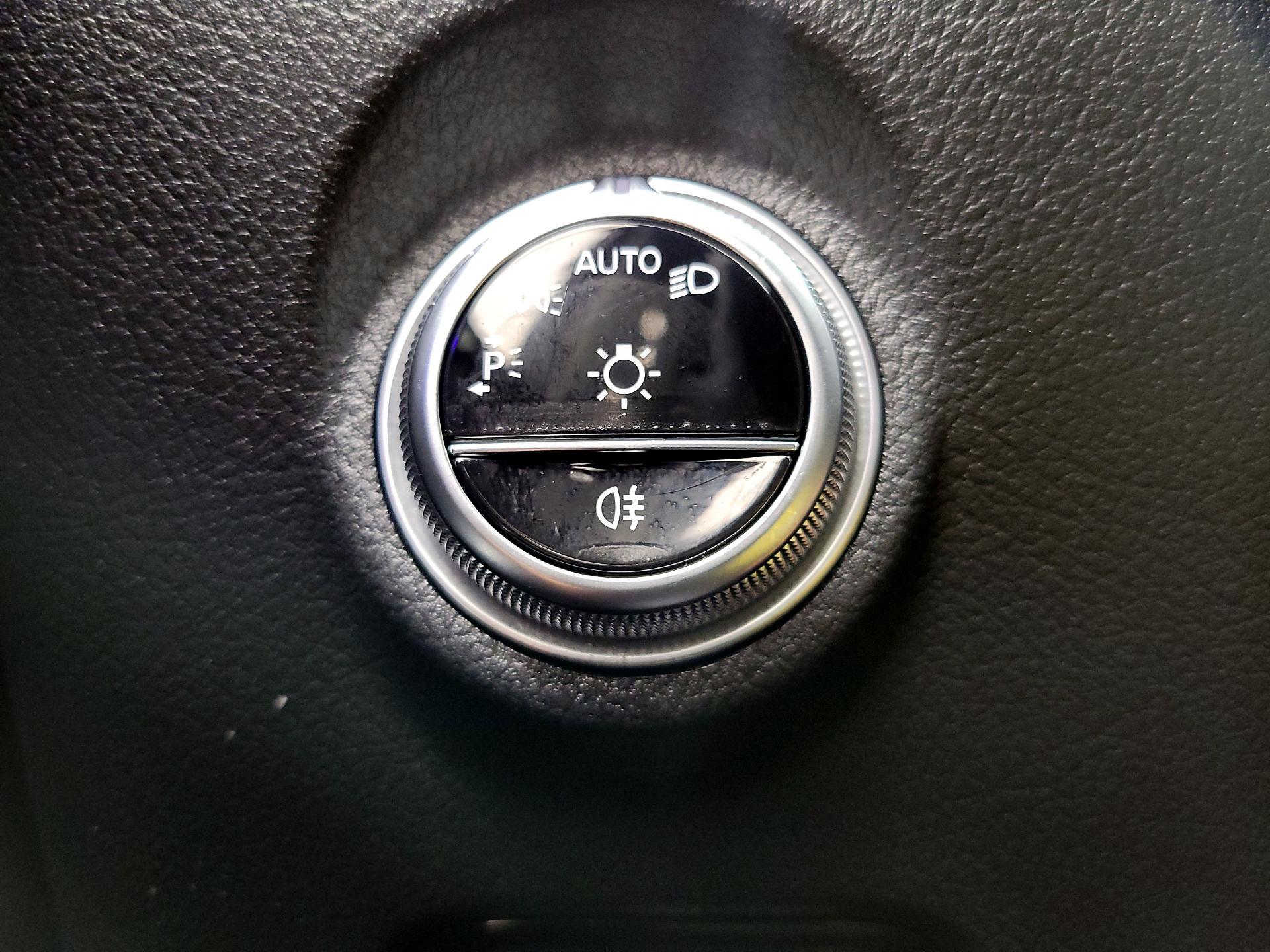 Thumbnail: 2024 Mercedes-Benz C-Class - 13