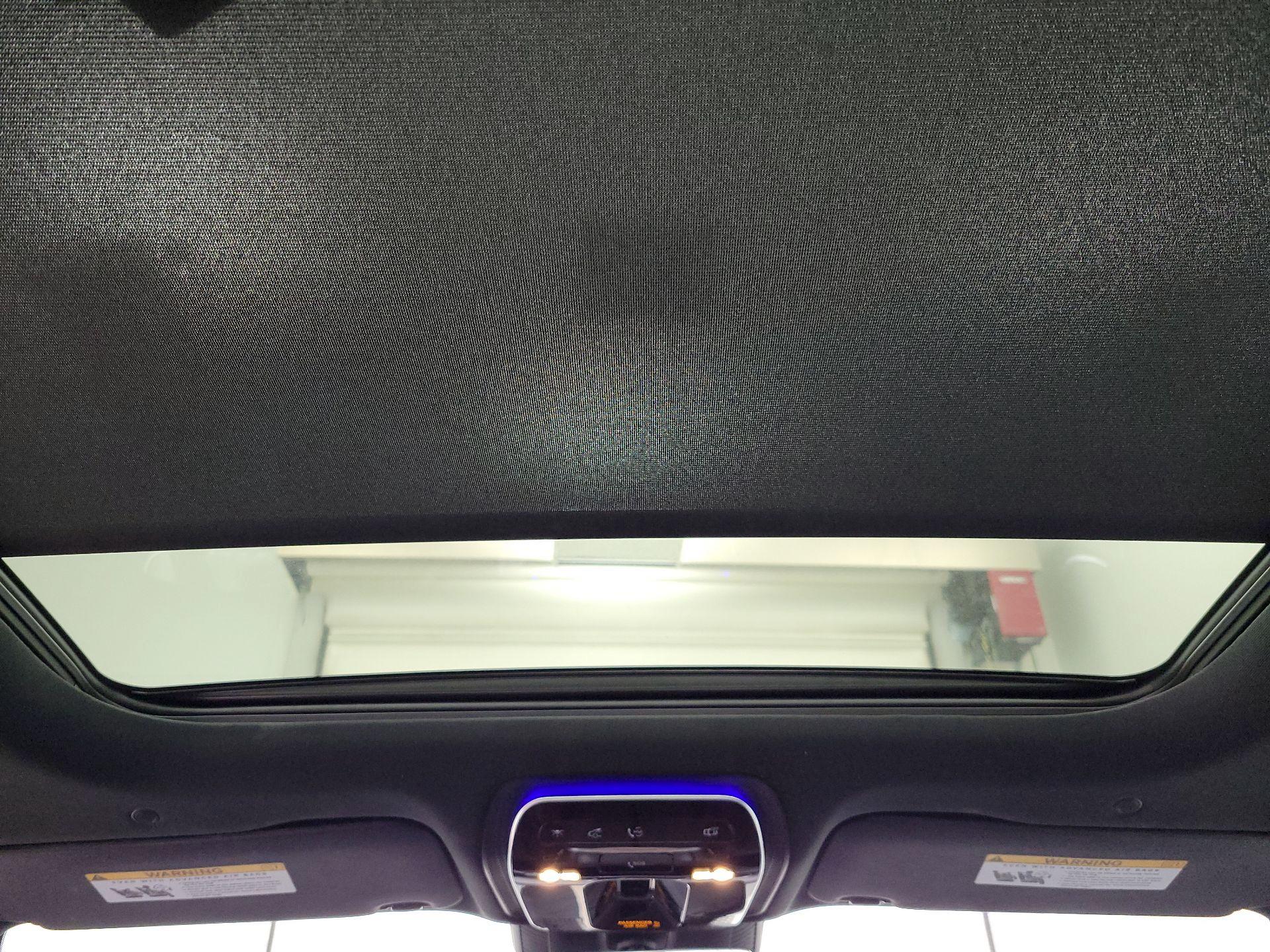 Thumbnail: 2024 Mercedes-Benz C-Class - 19