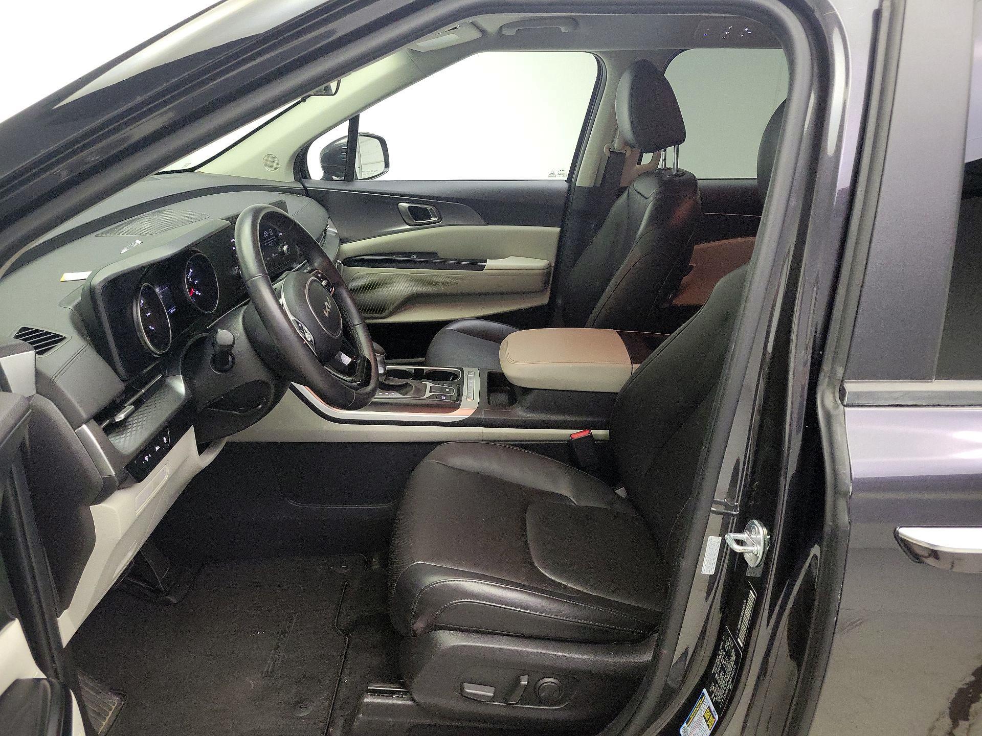 Thumbnail: 2024 Kia Carnival - 11