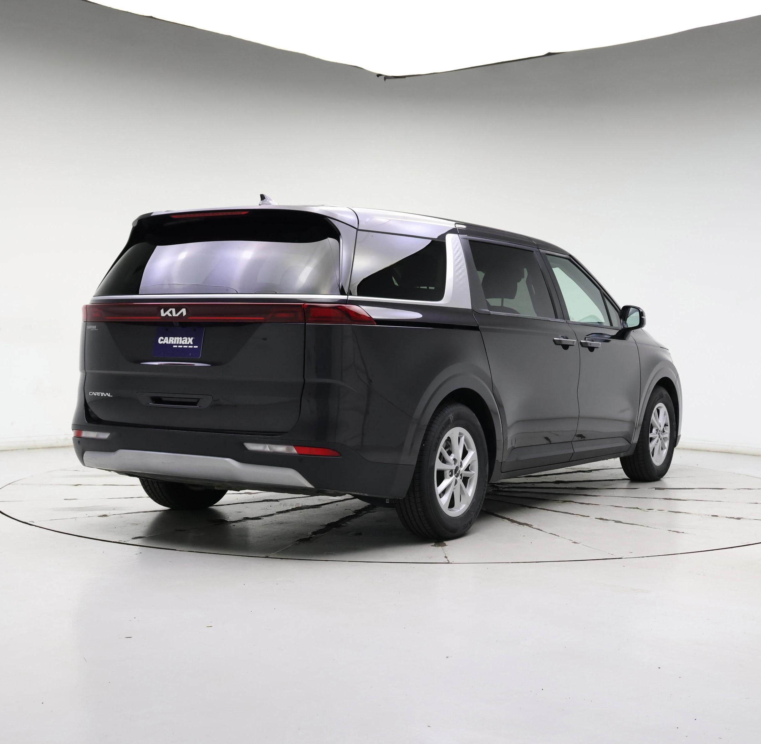 Thumbnail: 2024 Kia Carnival - 8