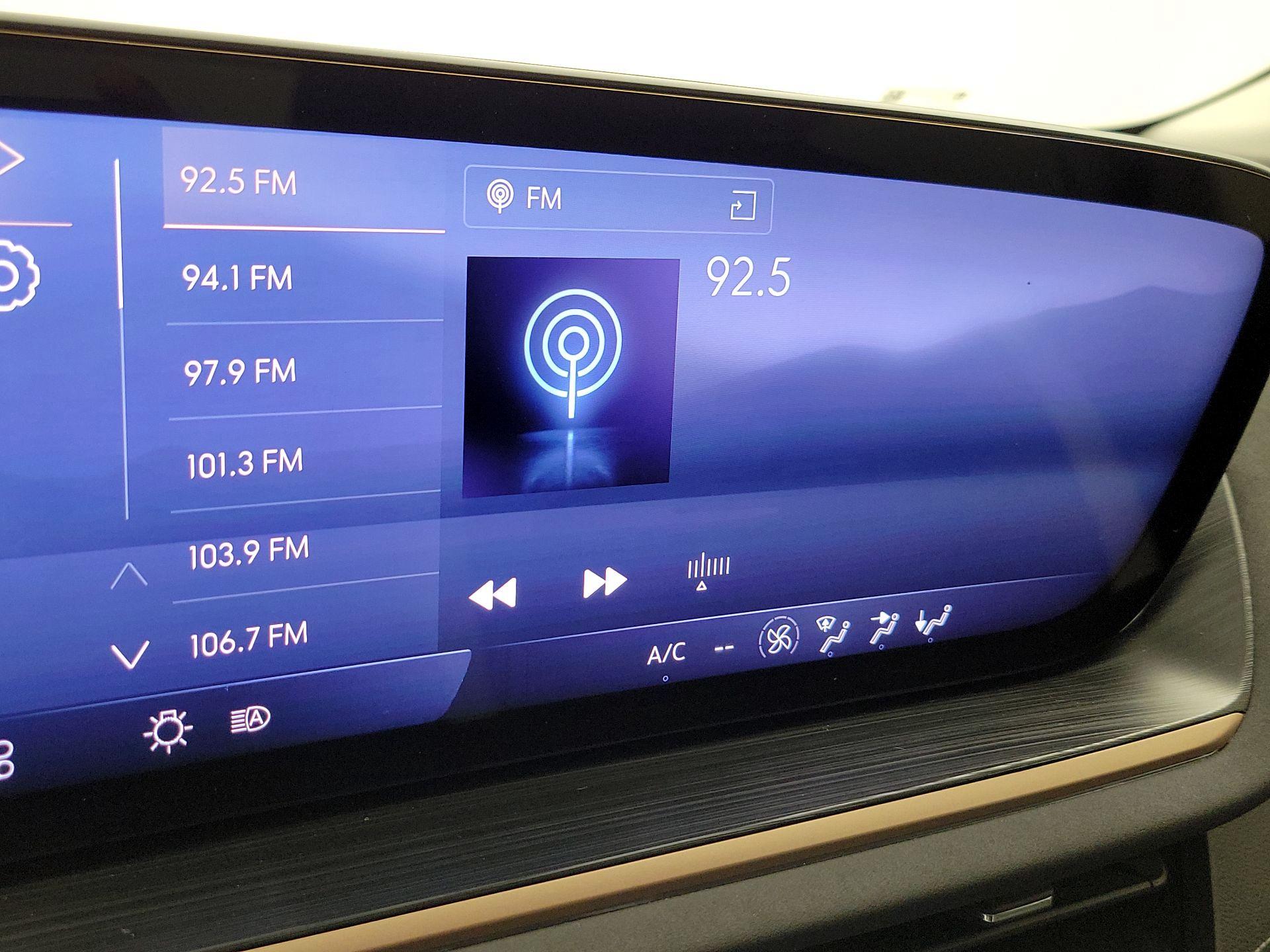 Thumbnail: 2024 Buick Envision - 15