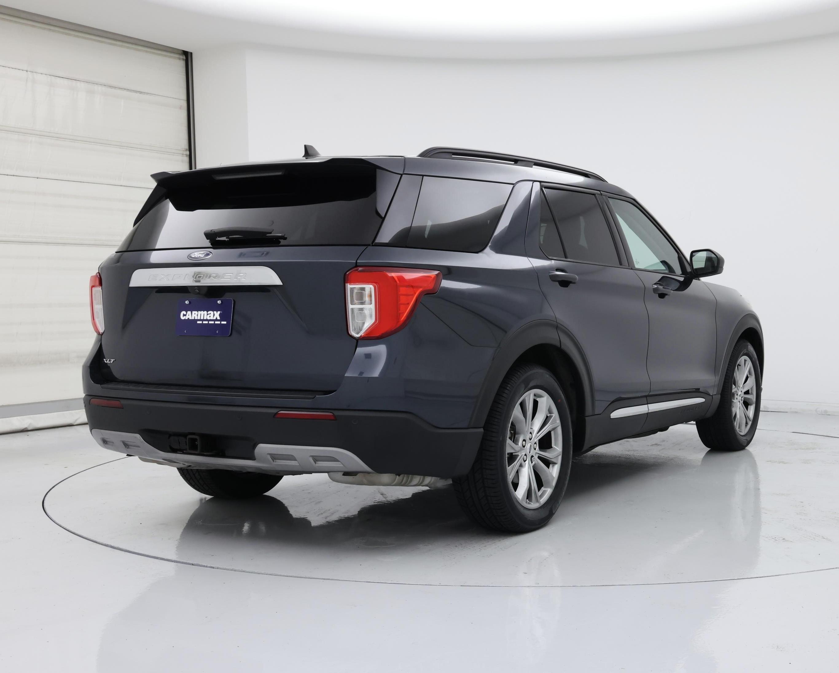 Thumbnail: 2022 Ford Explorer - 8