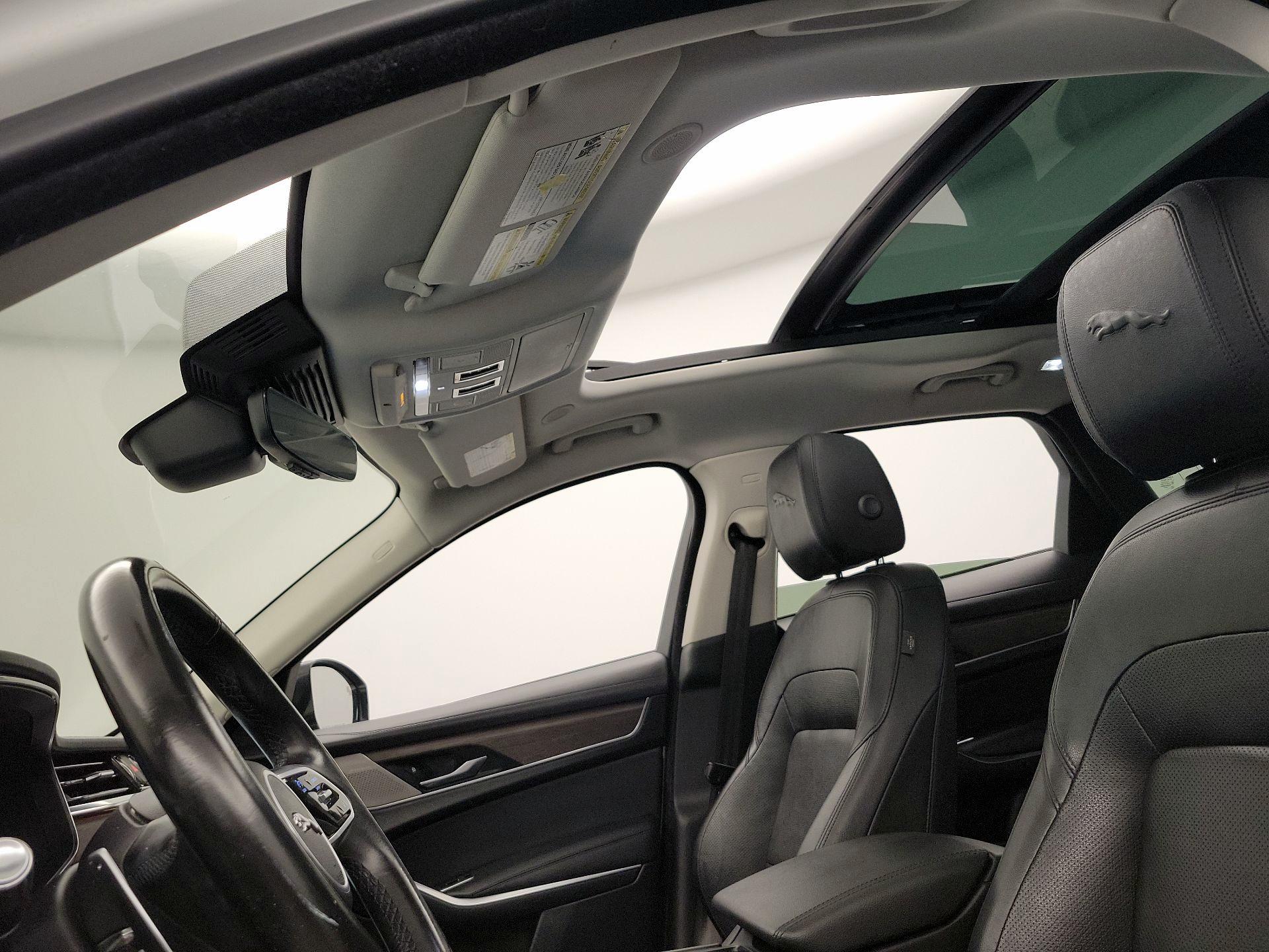 Thumbnail: 2021 Jaguar F-Pace - 20