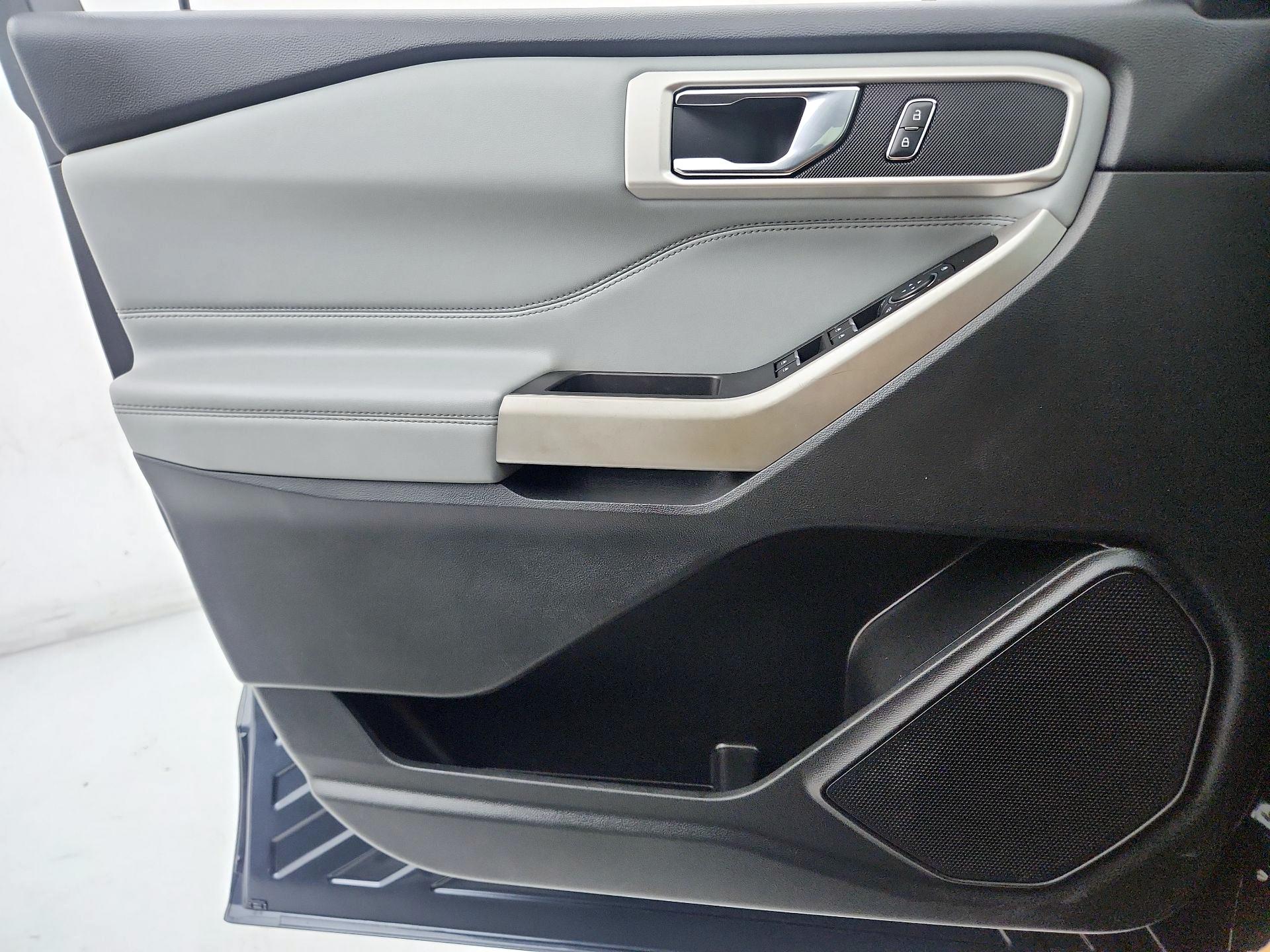 Thumbnail: 2022 Ford Explorer - 12