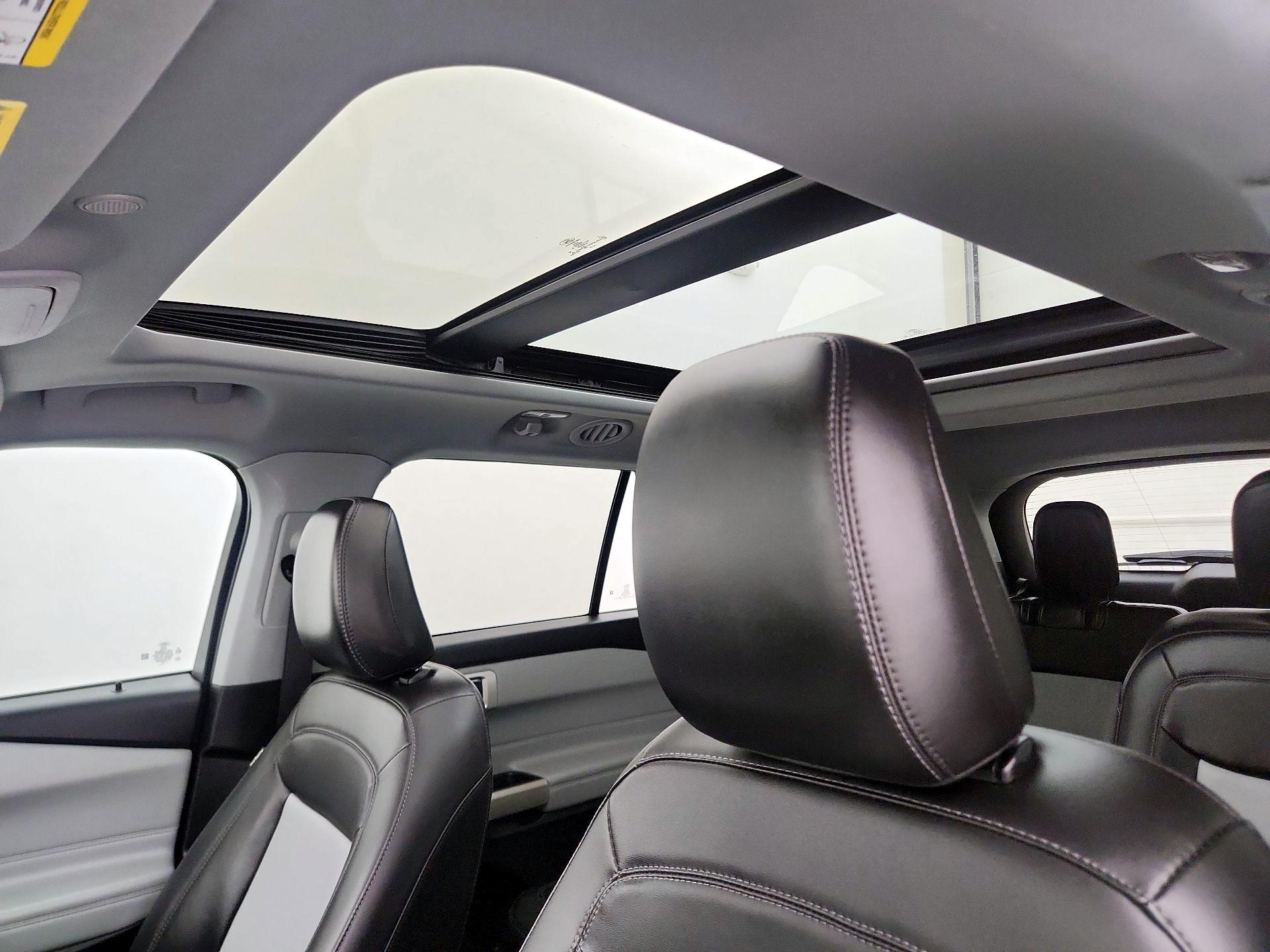 Thumbnail: 2022 Ford Explorer - 20