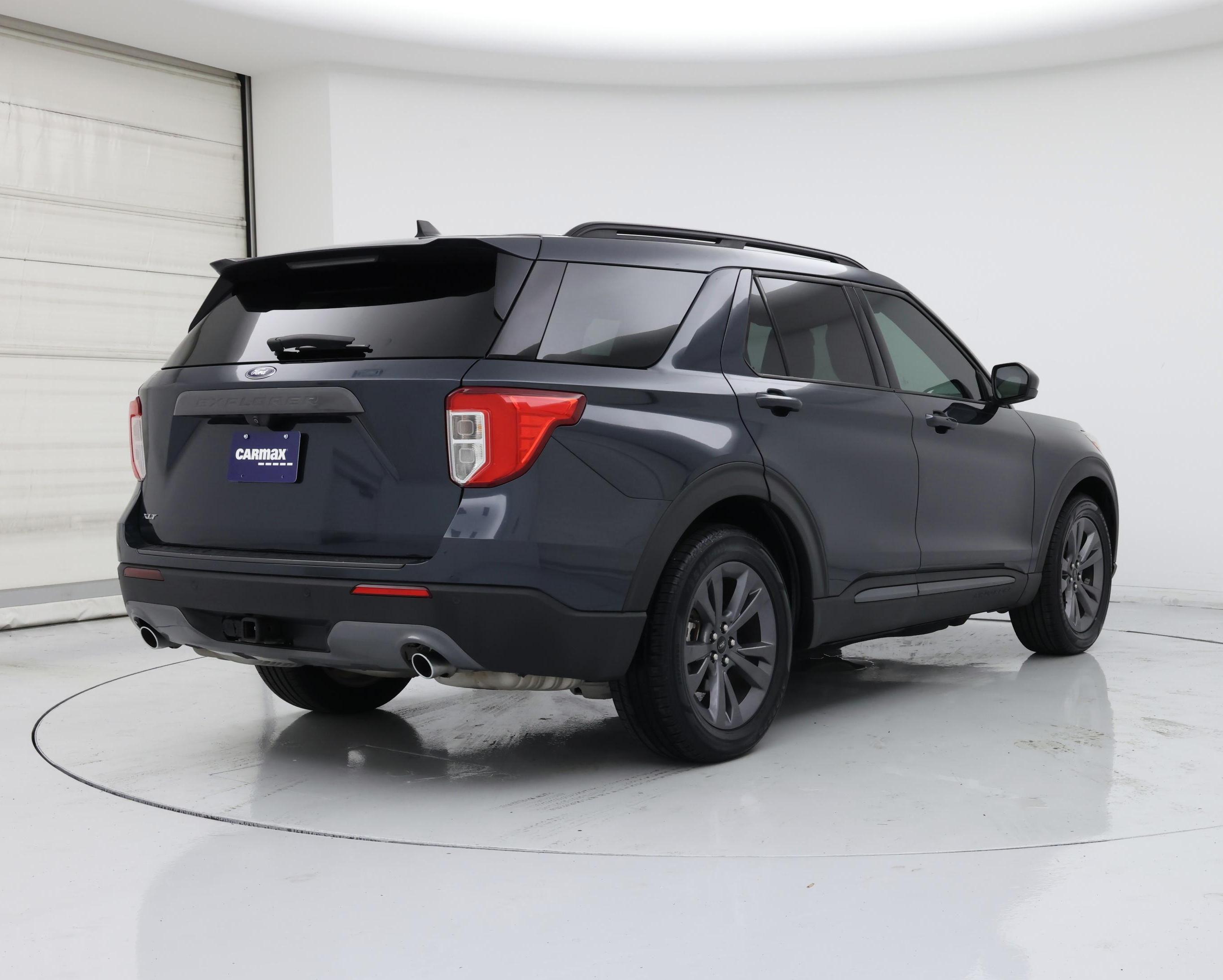 Thumbnail: 2022 Ford Explorer - 8