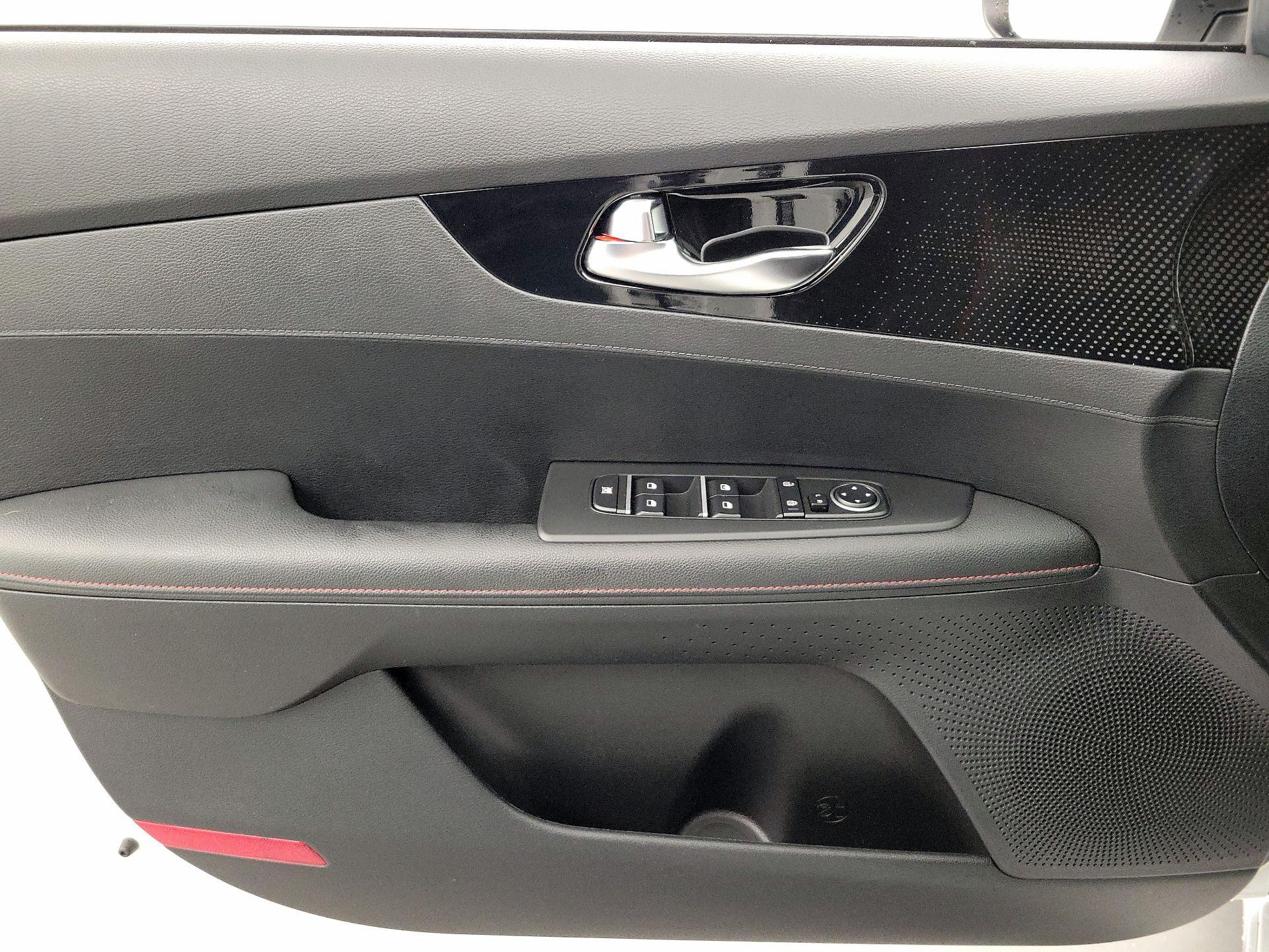 Thumbnail: 2023 Kia Forte - 12