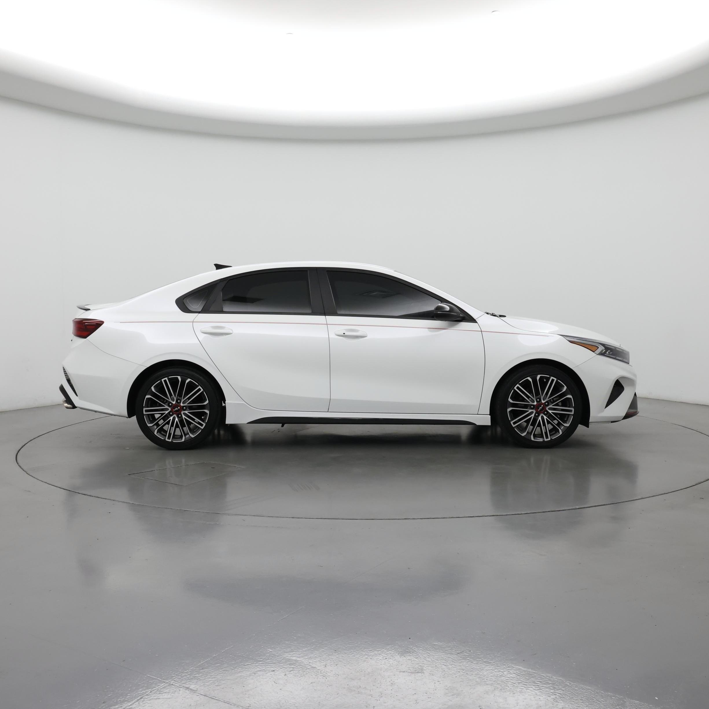 Thumbnail: 2023 Kia Forte - 7