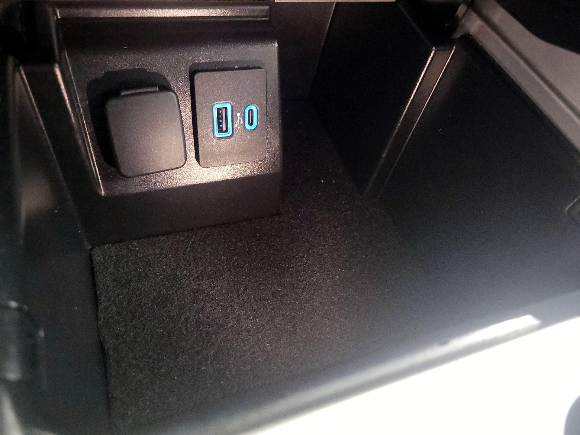 Thumbnail: 2023 Ford Explorer - 19