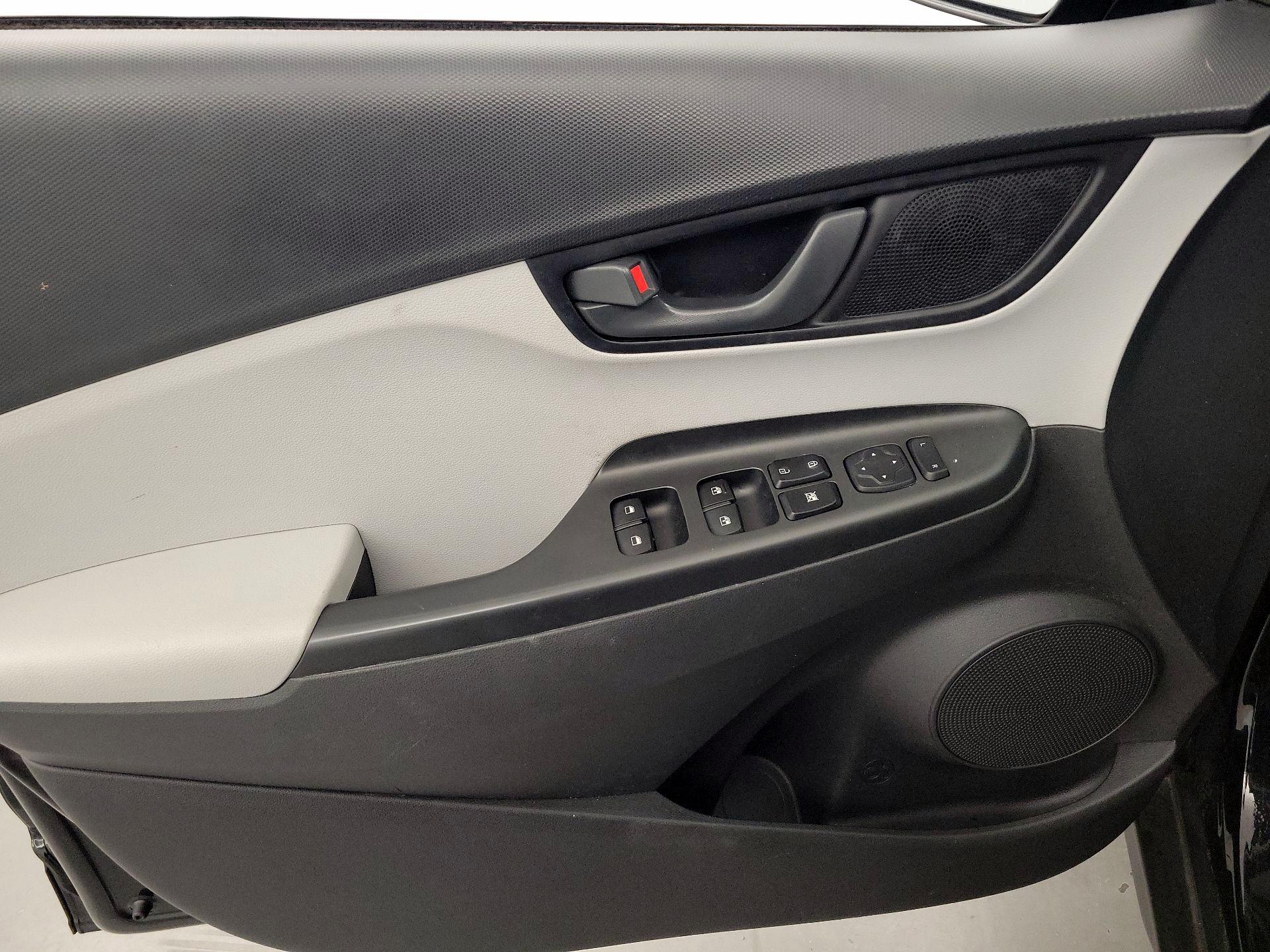 Thumbnail: 2023 Hyundai Kona - 12