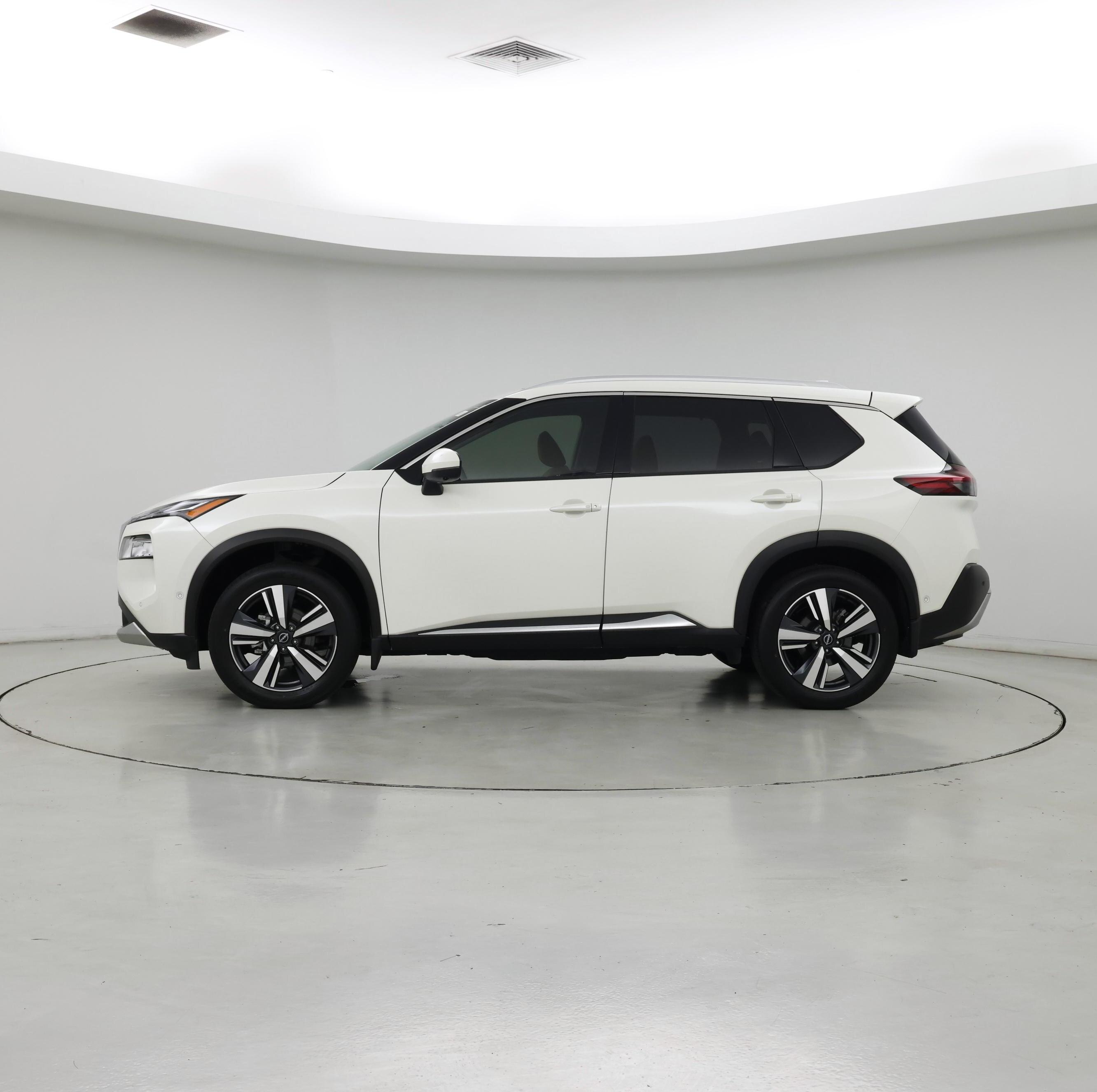 Thumbnail: 2023 Nissan Rogue - 3