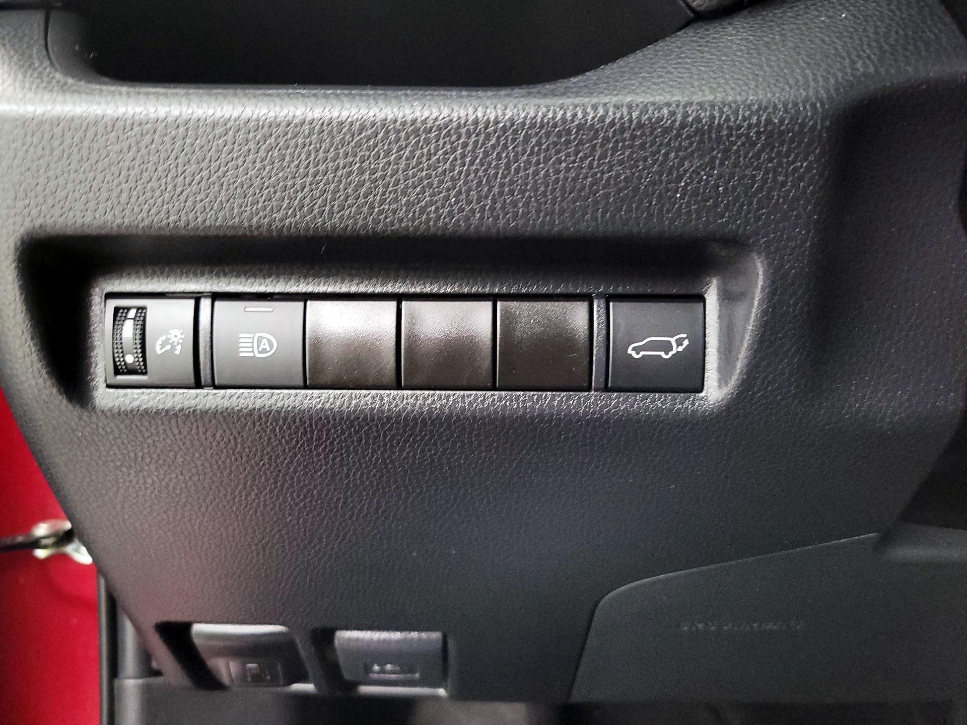 Thumbnail: 2021 Toyota RAV4 - 13