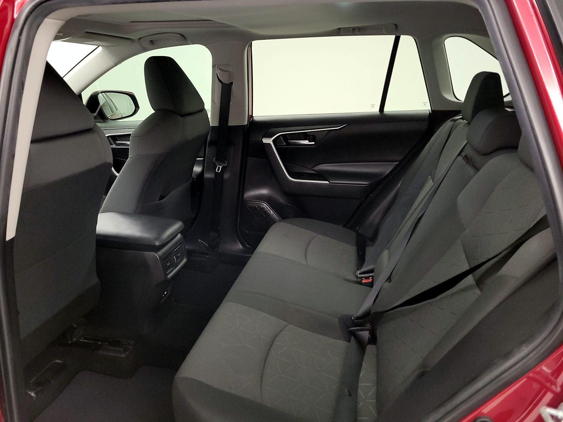 Thumbnail: 2021 Toyota RAV4 - 20