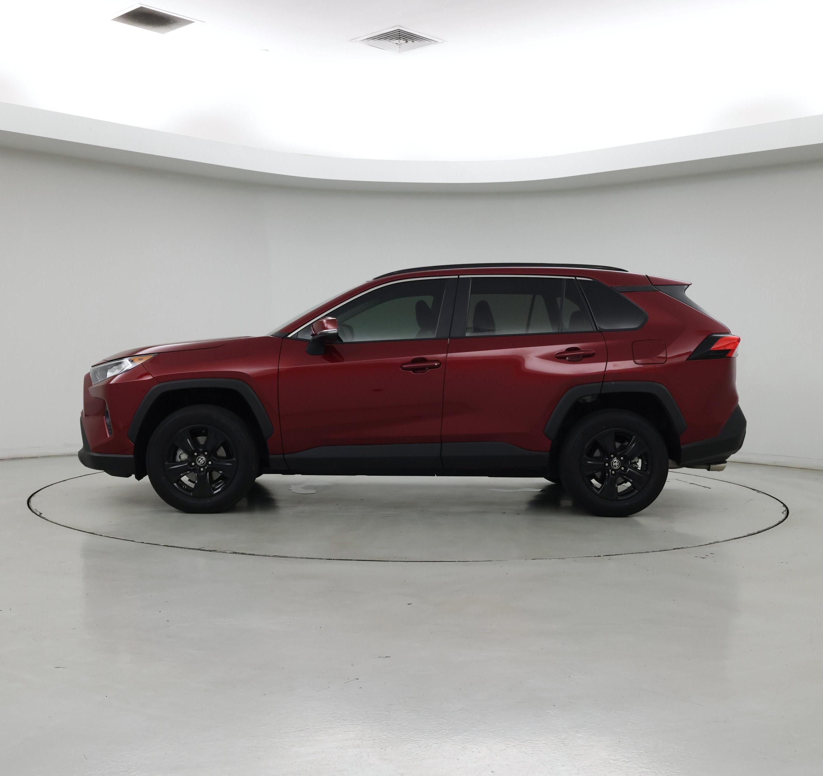 Thumbnail: 2021 Toyota RAV4 - 3