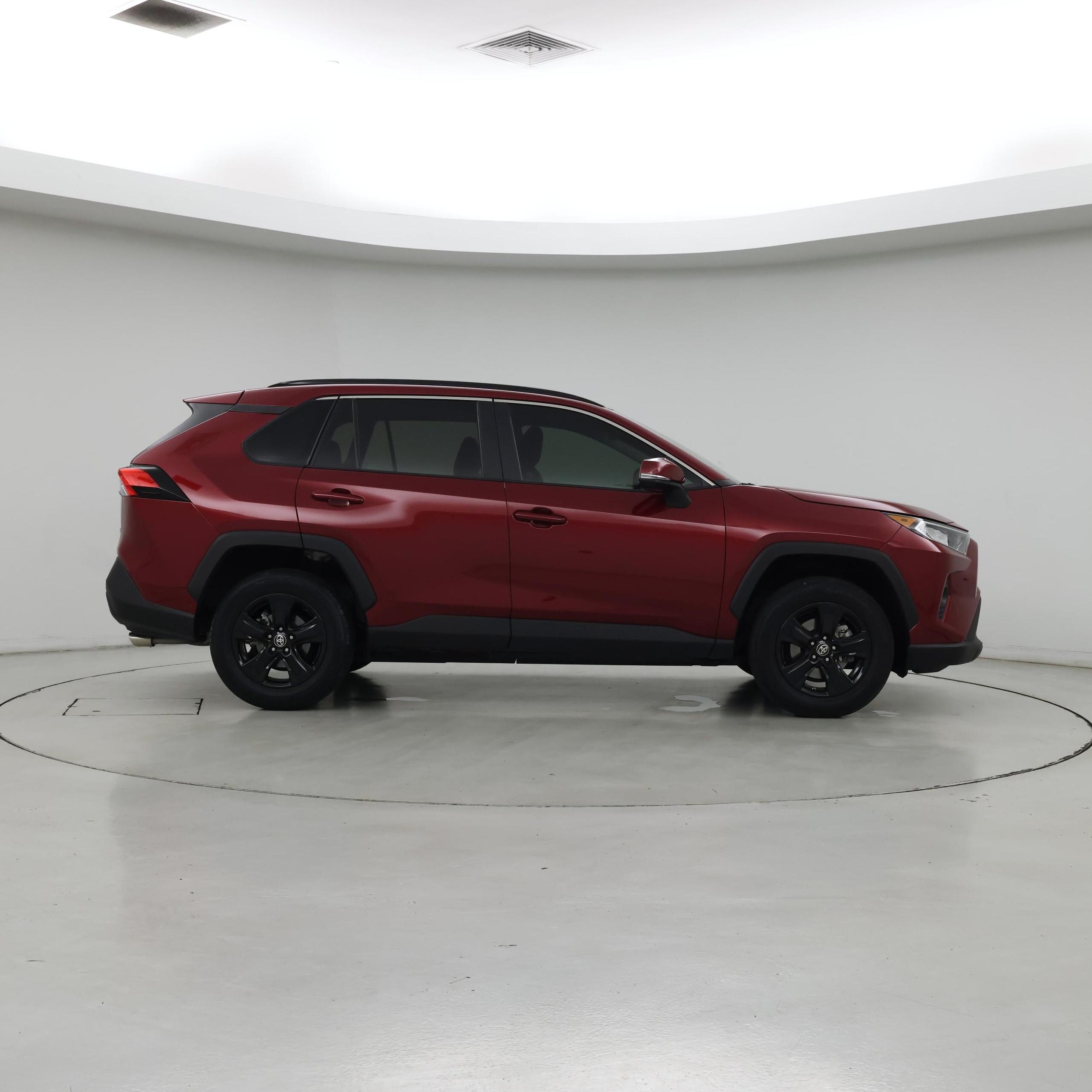 Thumbnail: 2021 Toyota RAV4 - 7