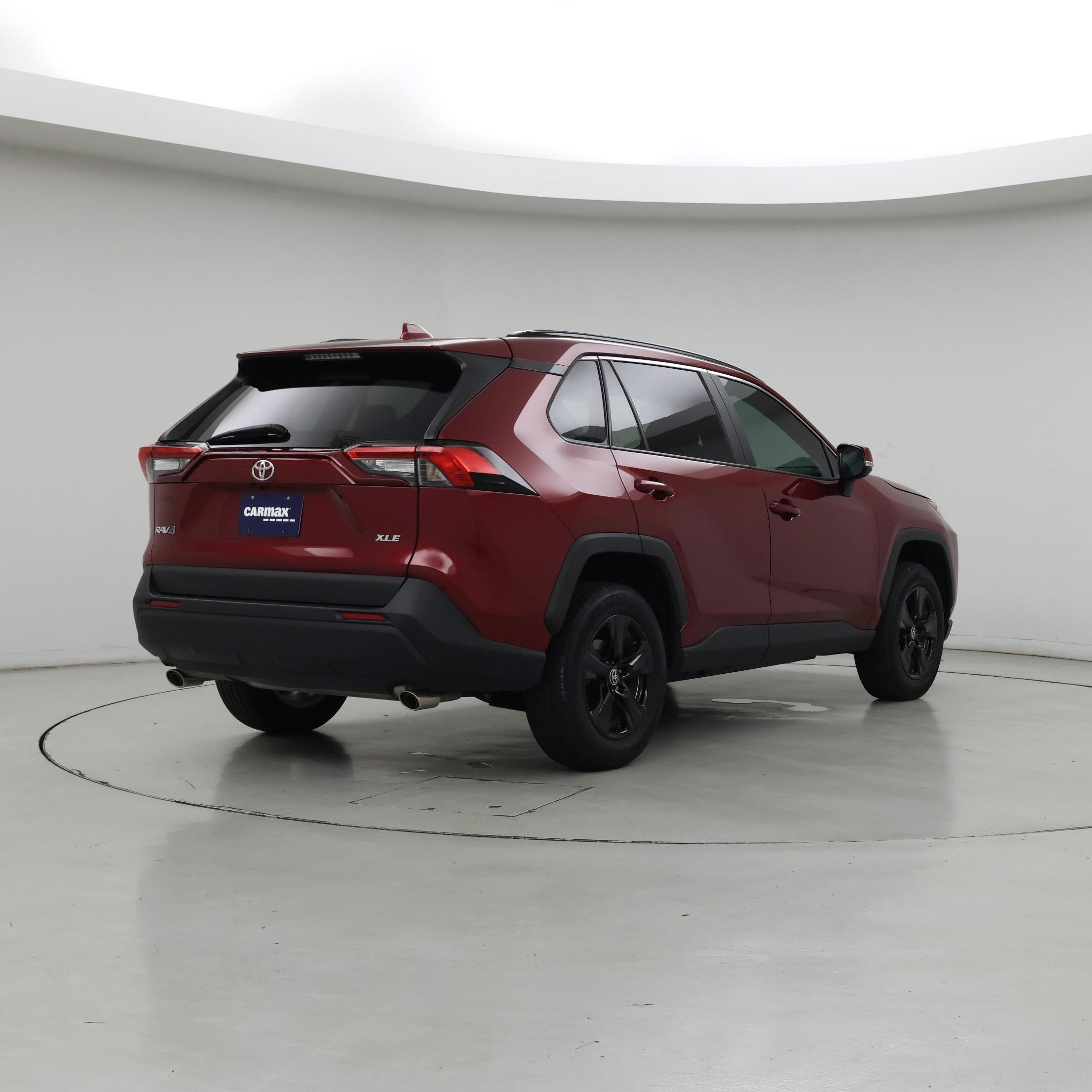 Thumbnail: 2021 Toyota RAV4 - 8