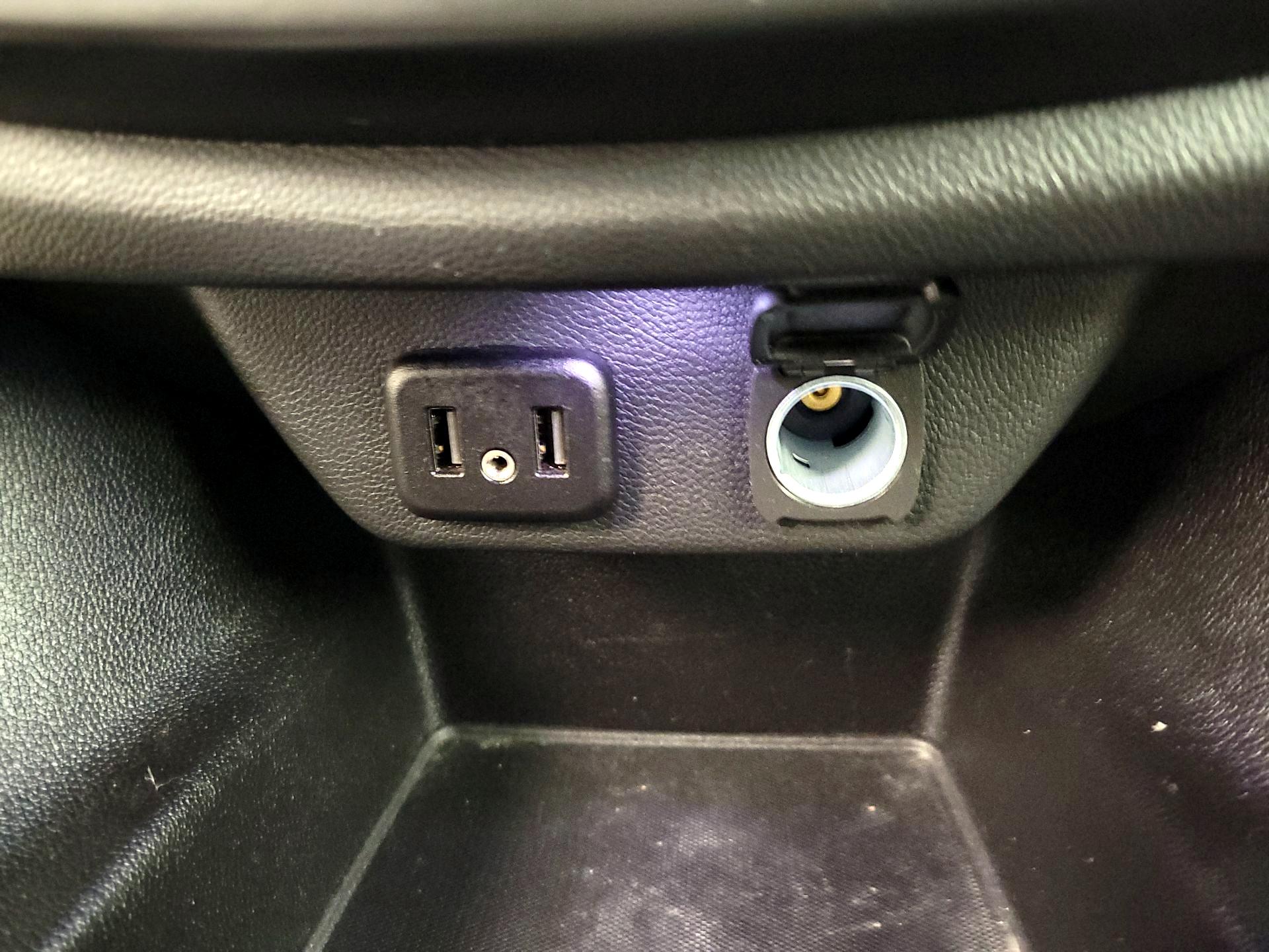 Thumbnail: 2023 Chevrolet Traverse - 16