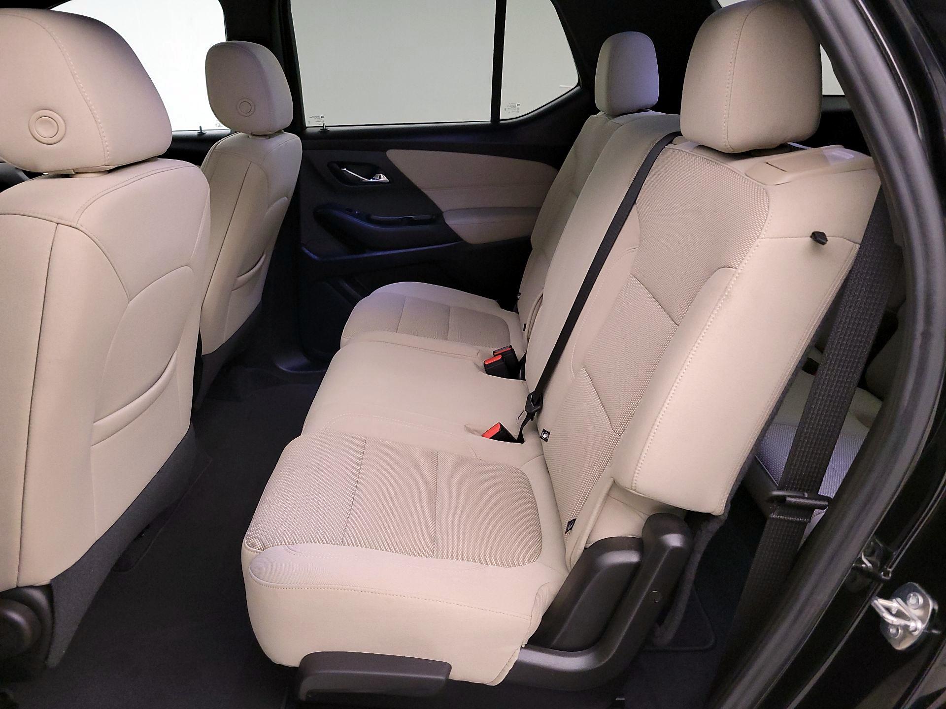 Thumbnail: 2023 Chevrolet Traverse - 17