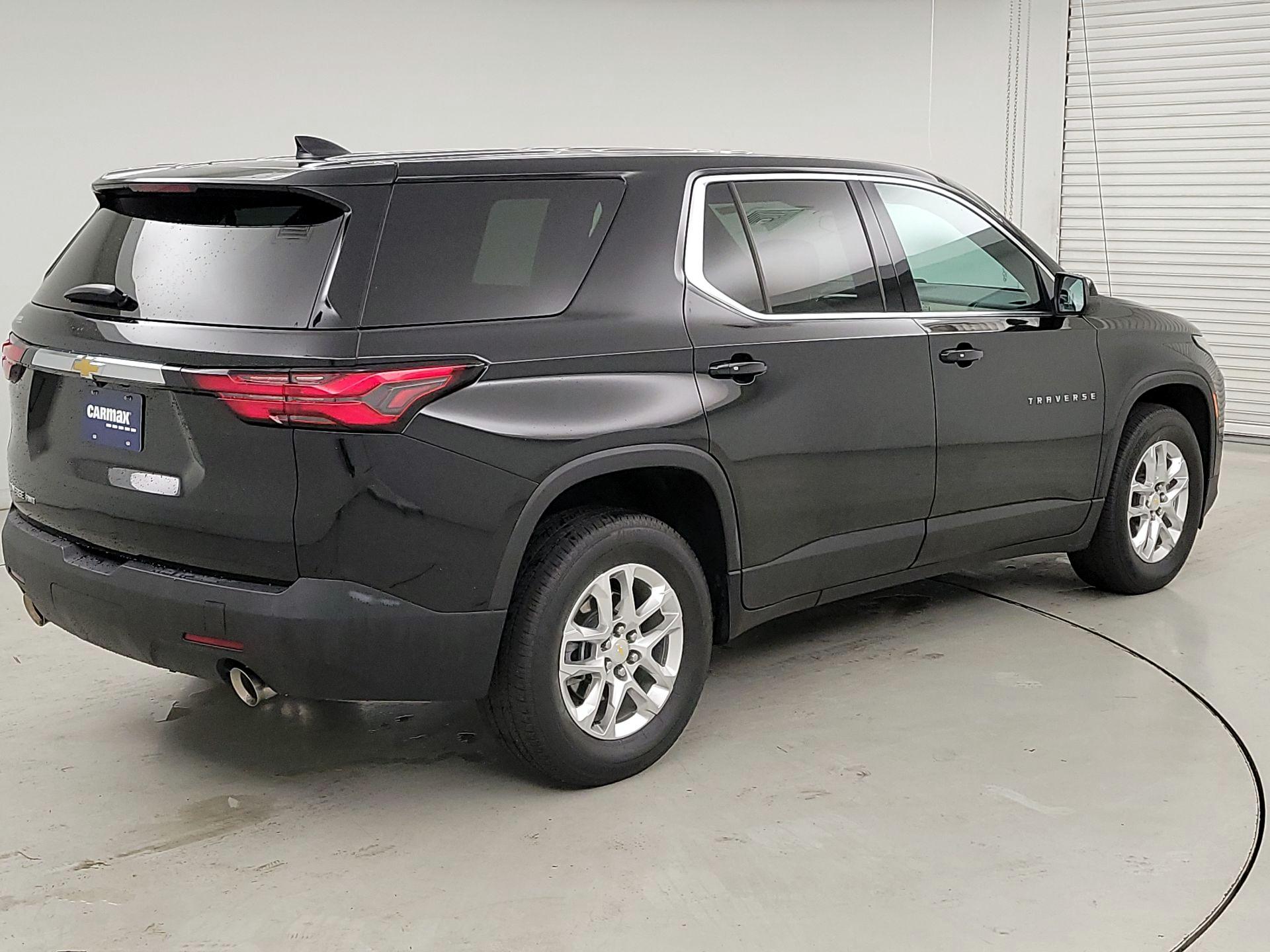 Thumbnail: 2023 Chevrolet Traverse - 5