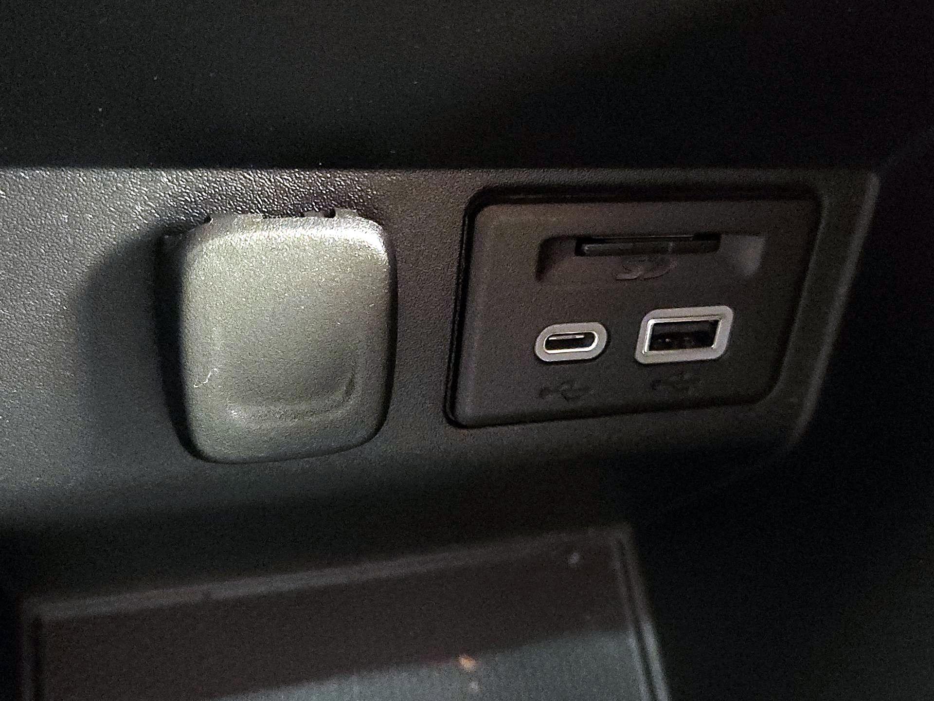 Thumbnail: 2022 Chevrolet Blazer - 19