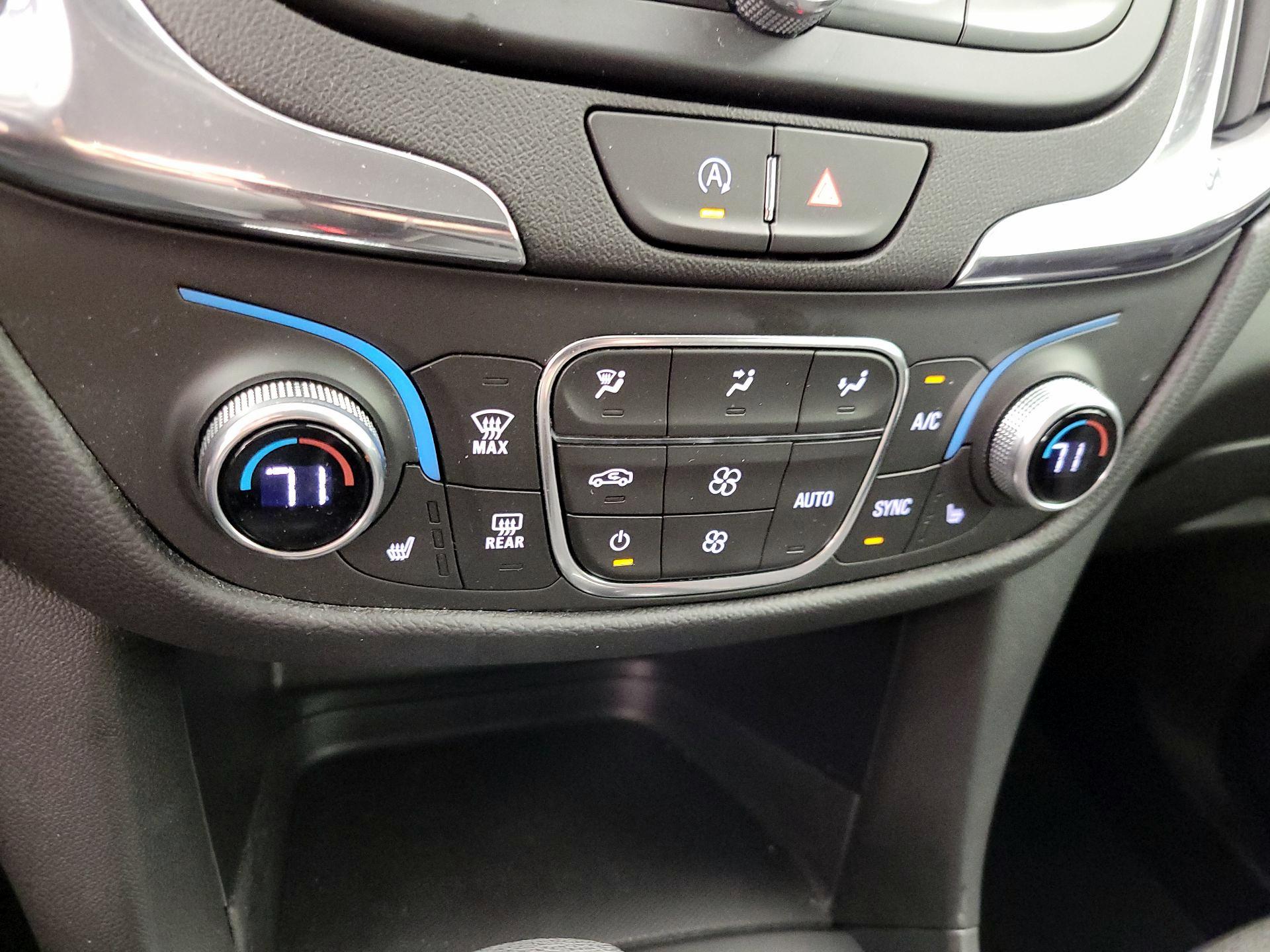 Thumbnail: 2022 Chevrolet Equinox - 17