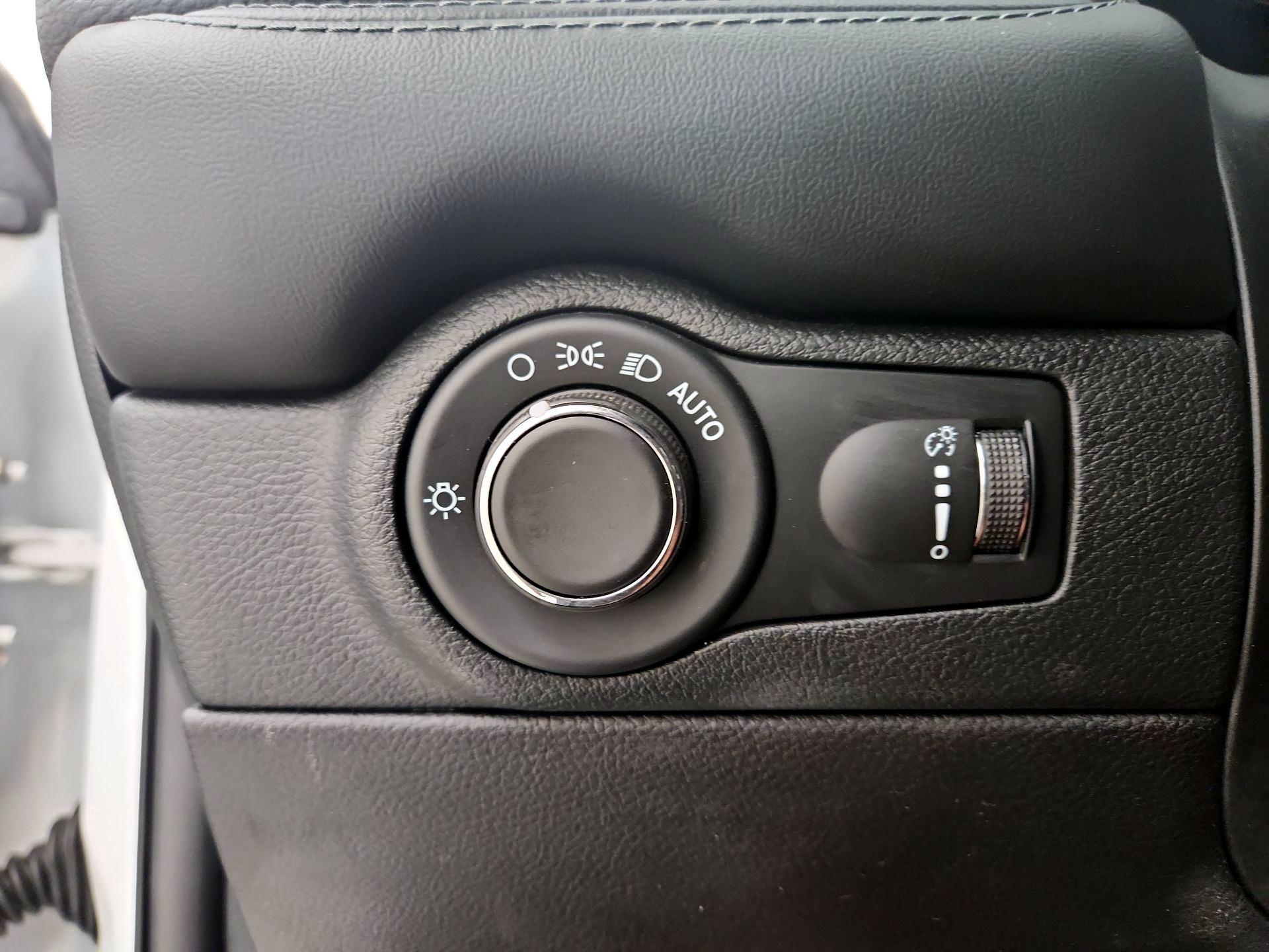 Thumbnail: 2023 Dodge Durango - 13