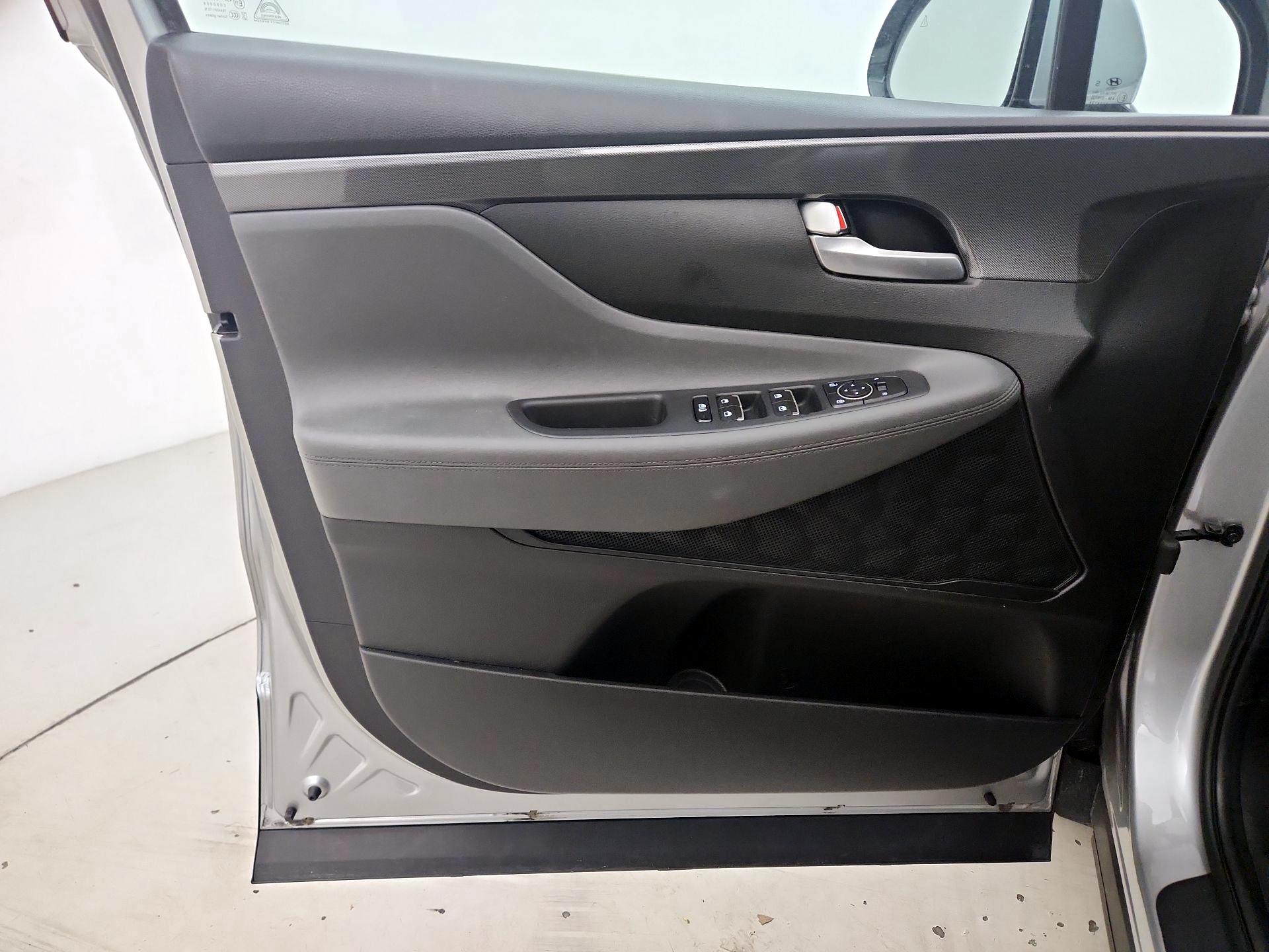 Thumbnail: 2023 Hyundai Santa Fe - 12