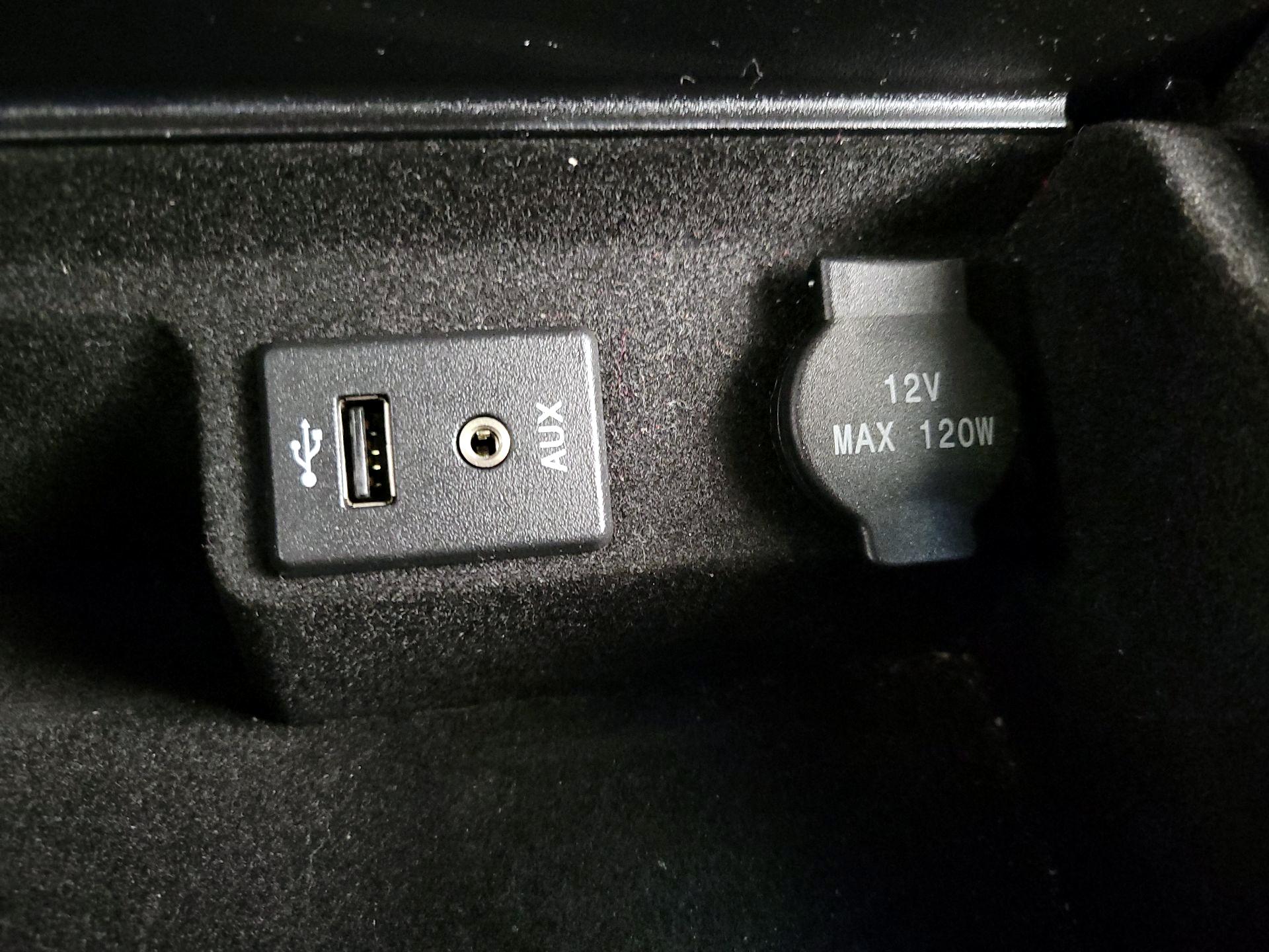 Thumbnail: 2014 Nissan Altima - 18