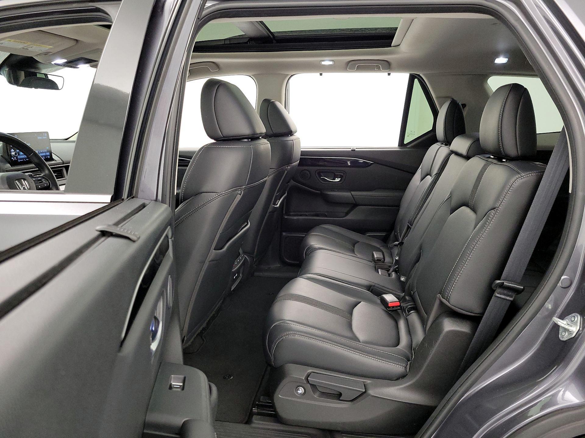 Thumbnail: 2023 Honda Pilot - 20