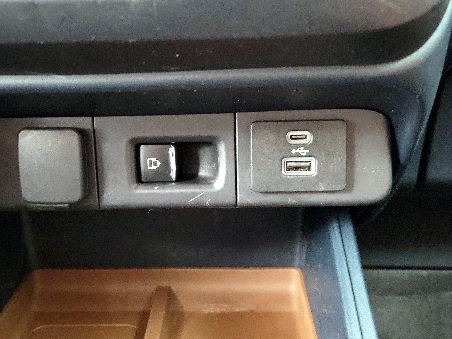 Thumbnail: 2022 Ford Maverick - 18