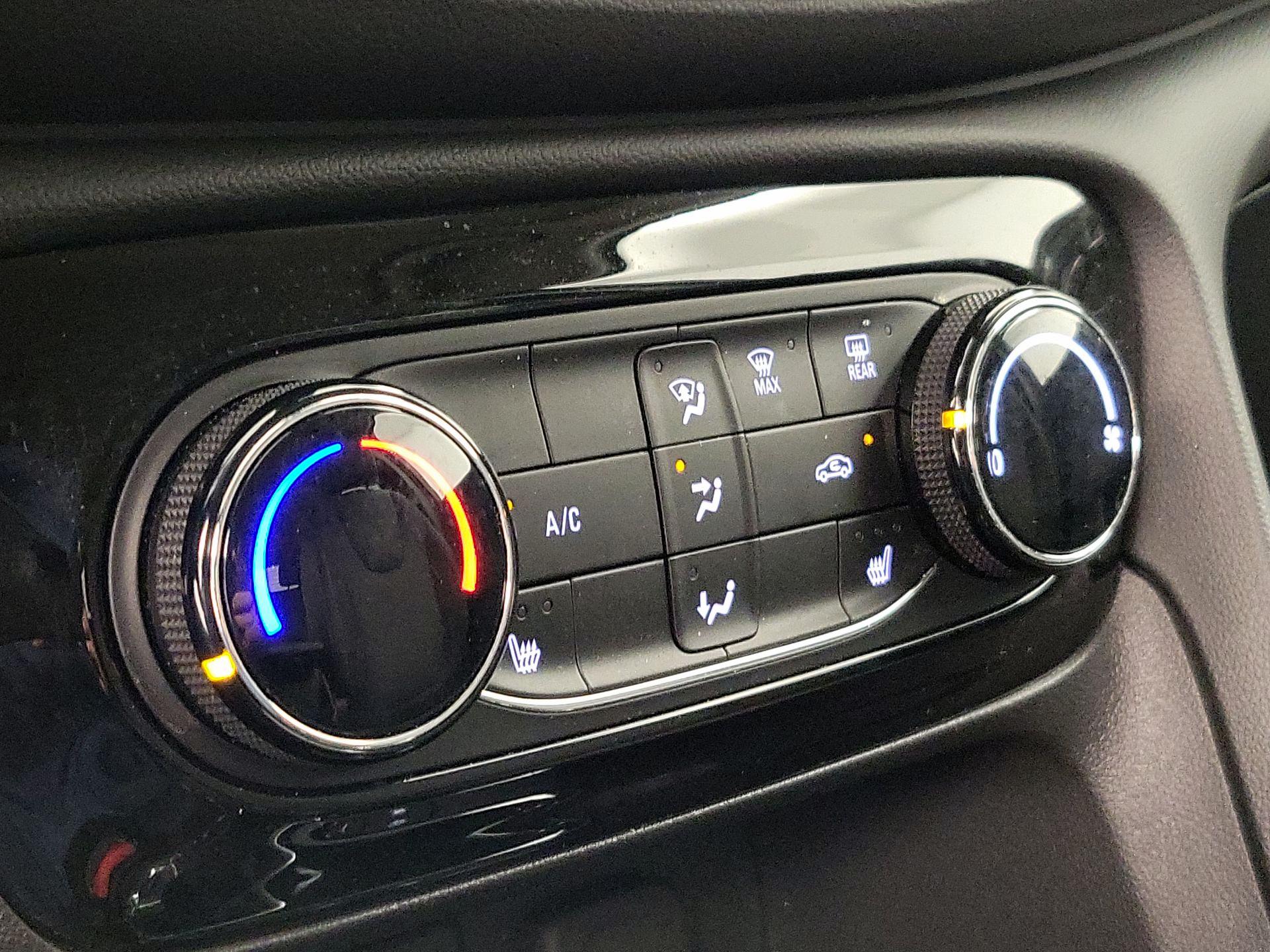 Thumbnail: 2022 Buick Encore GX - 16