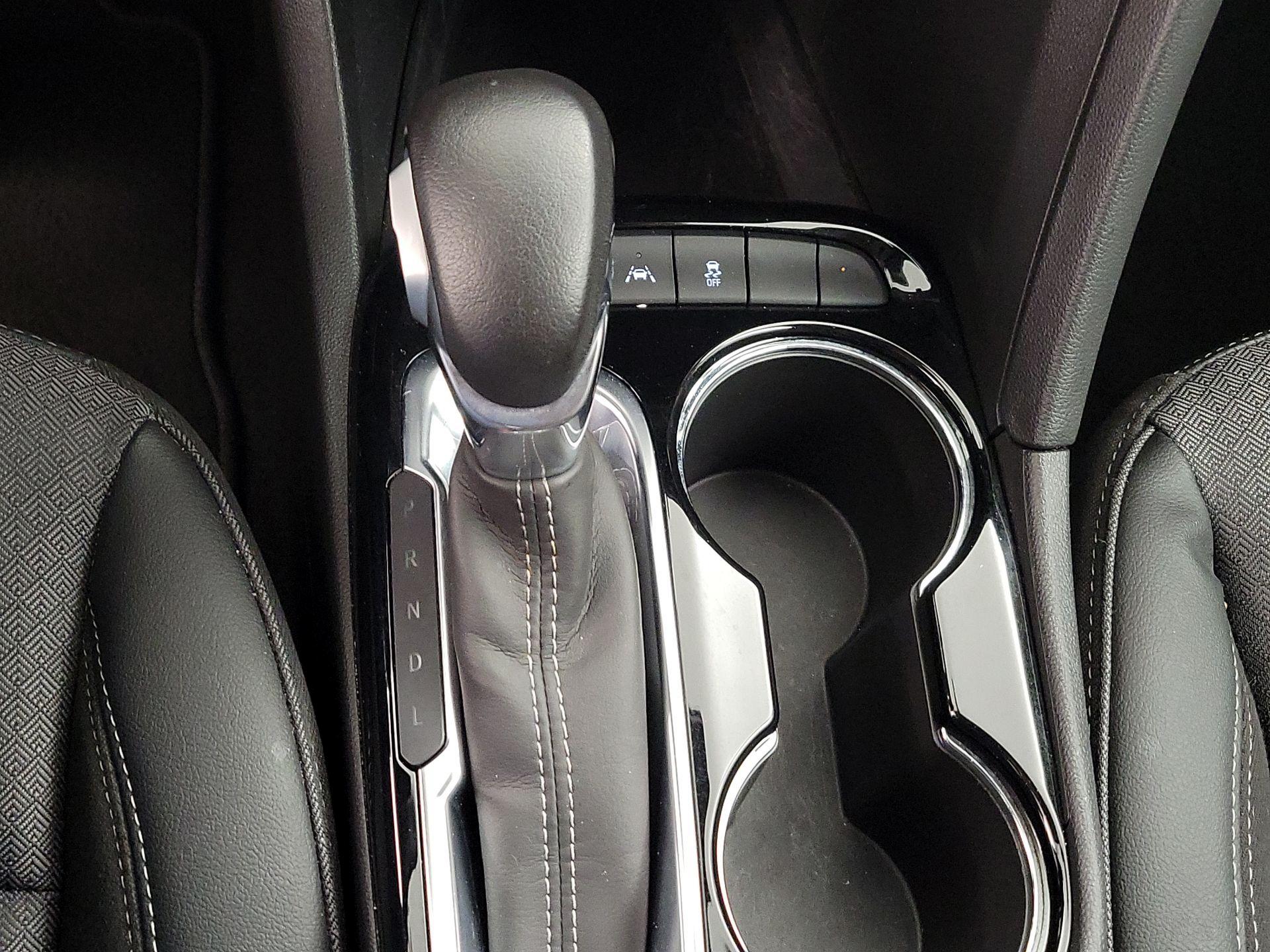 Thumbnail: 2022 Buick Encore GX - 17