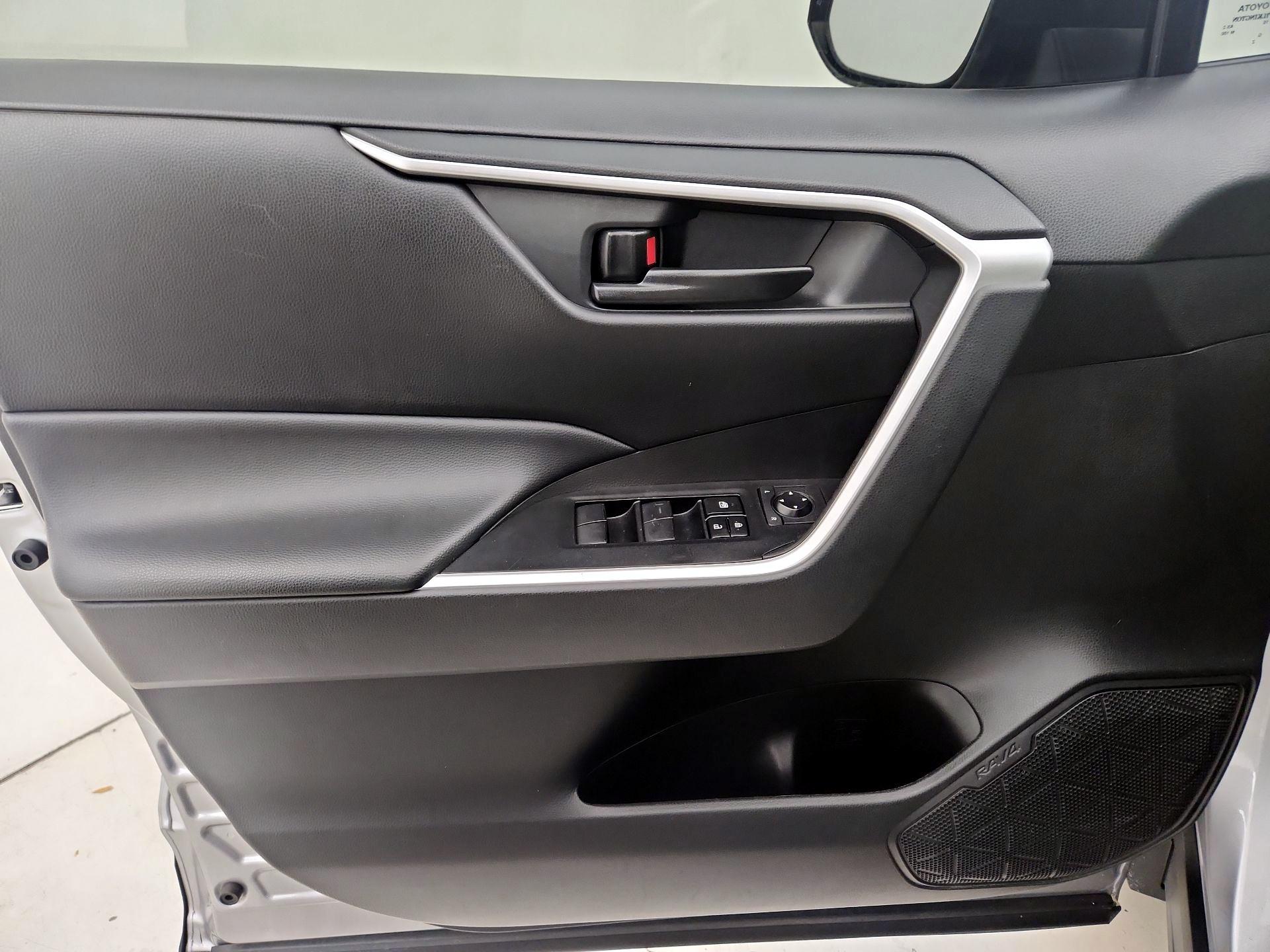 Thumbnail: 2023 Toyota RAV4 - 12