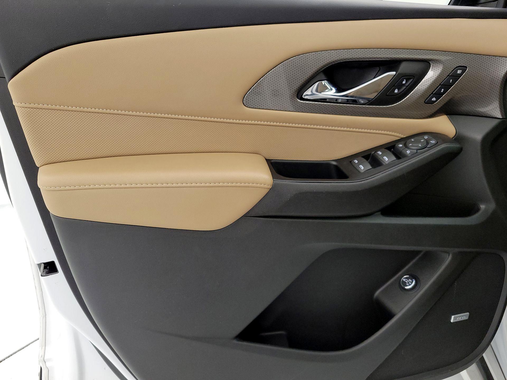 Thumbnail: 2023 Chevrolet Traverse - 12