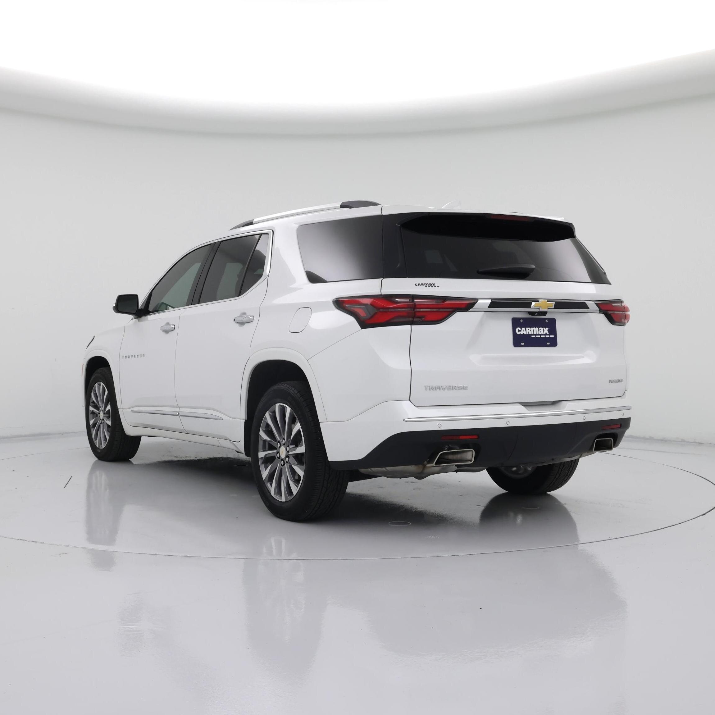 Thumbnail: 2023 Chevrolet Traverse - 2