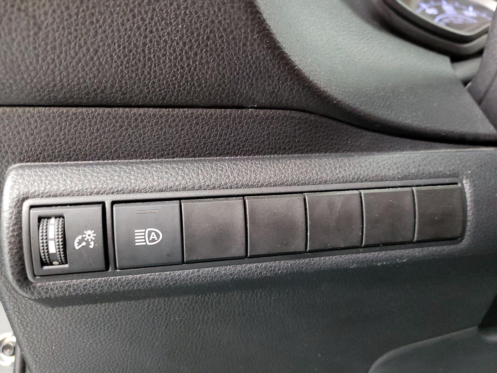 Thumbnail: 2021 Toyota Corolla - 13