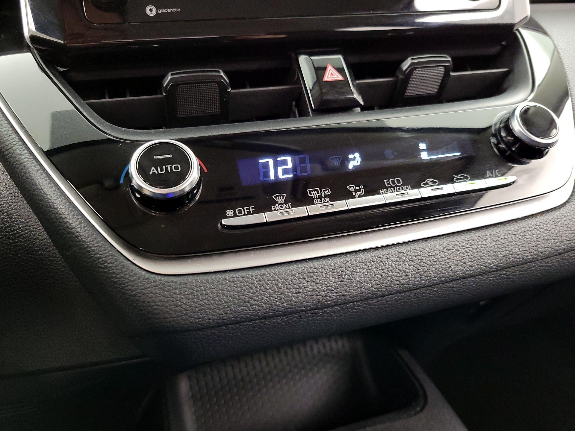 Thumbnail: 2021 Toyota Corolla - 16