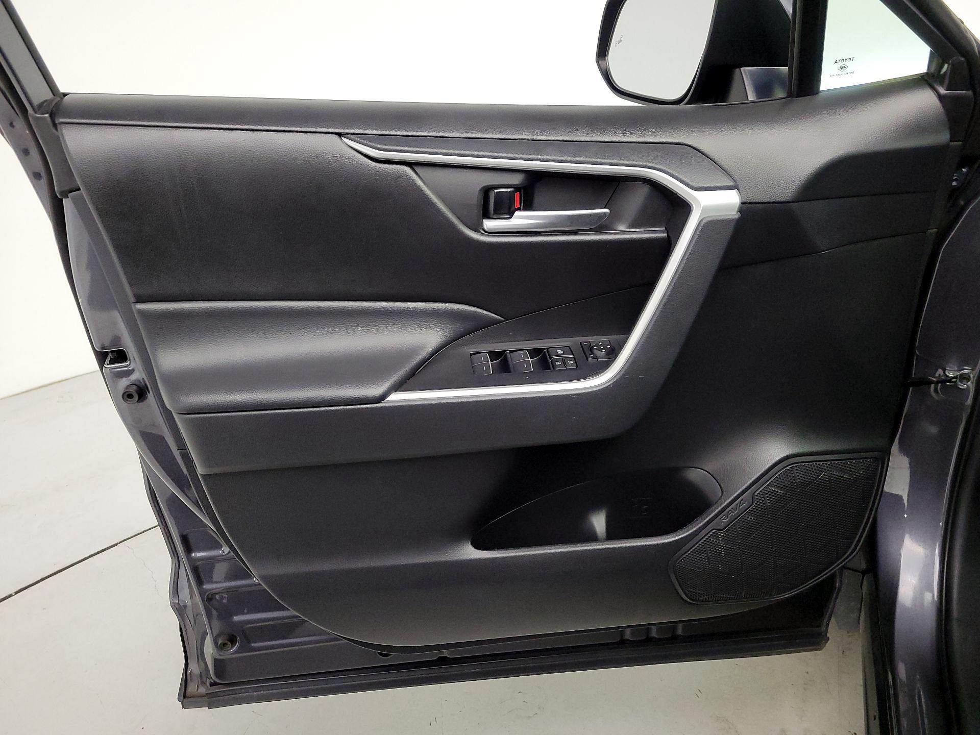 Thumbnail: 2023 Toyota RAV4 - 12