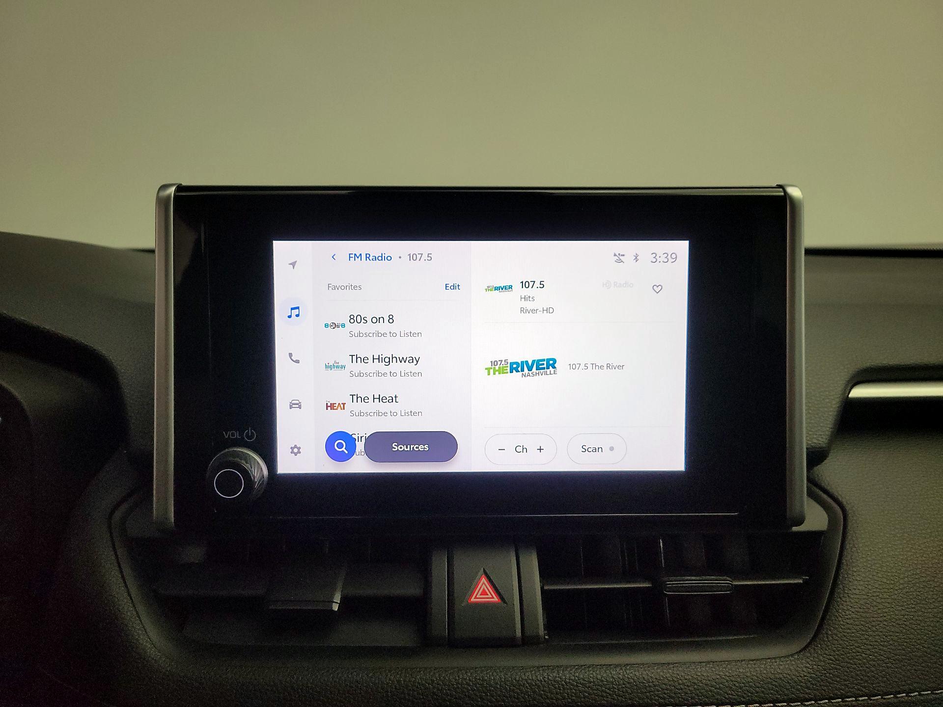 Thumbnail: 2023 Toyota RAV4 - 15