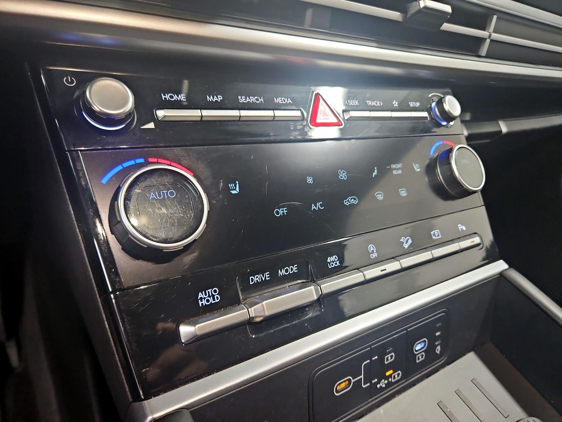 Thumbnail: 2024 Hyundai Santa Fe - 16