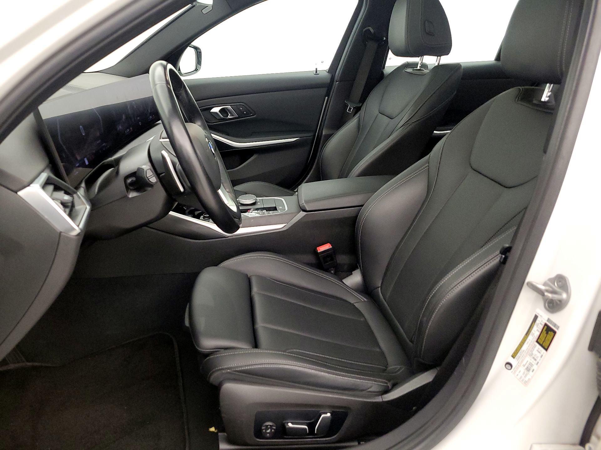 Thumbnail: 2024 BMW 3 Series - 11