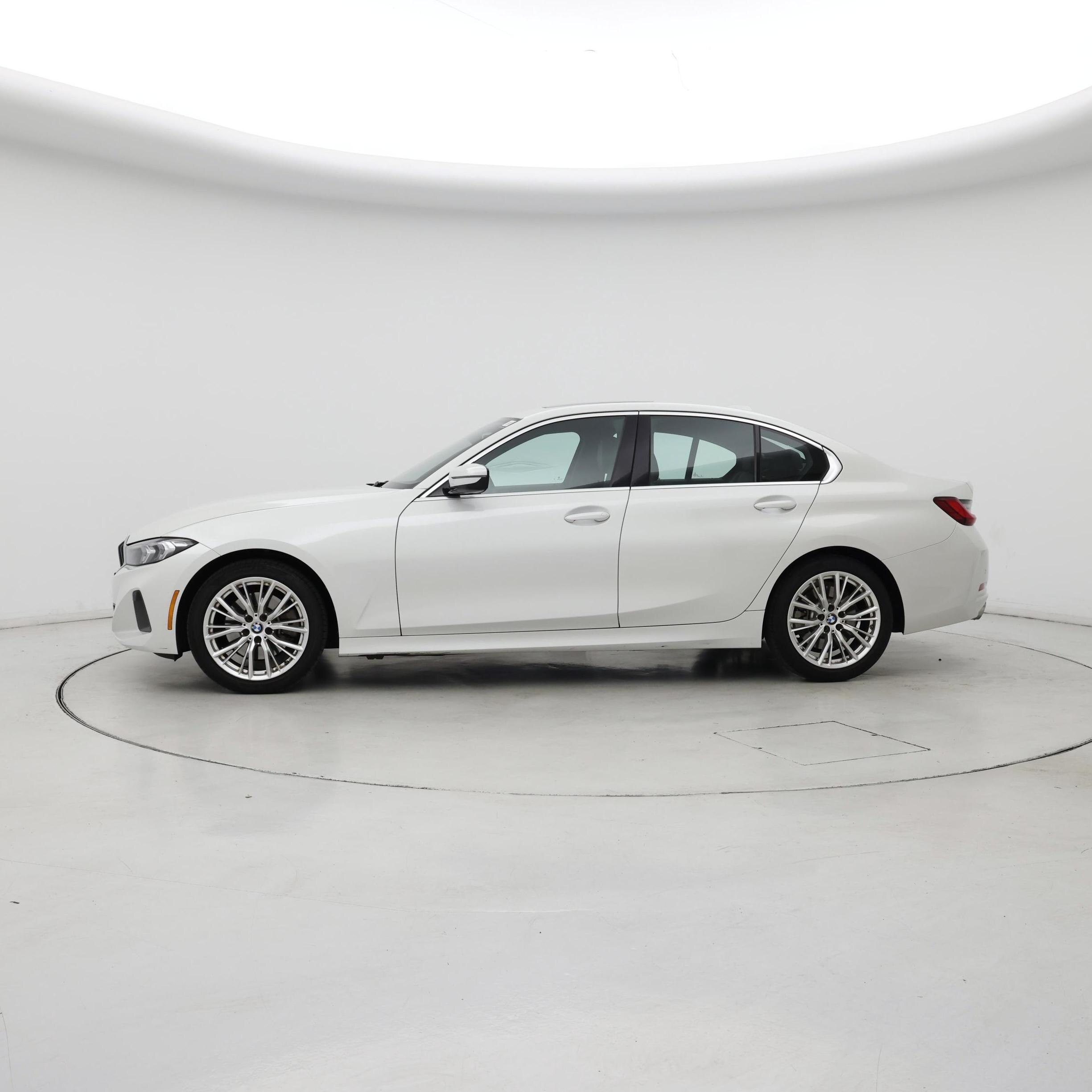 Thumbnail: 2024 BMW 3 Series - 3