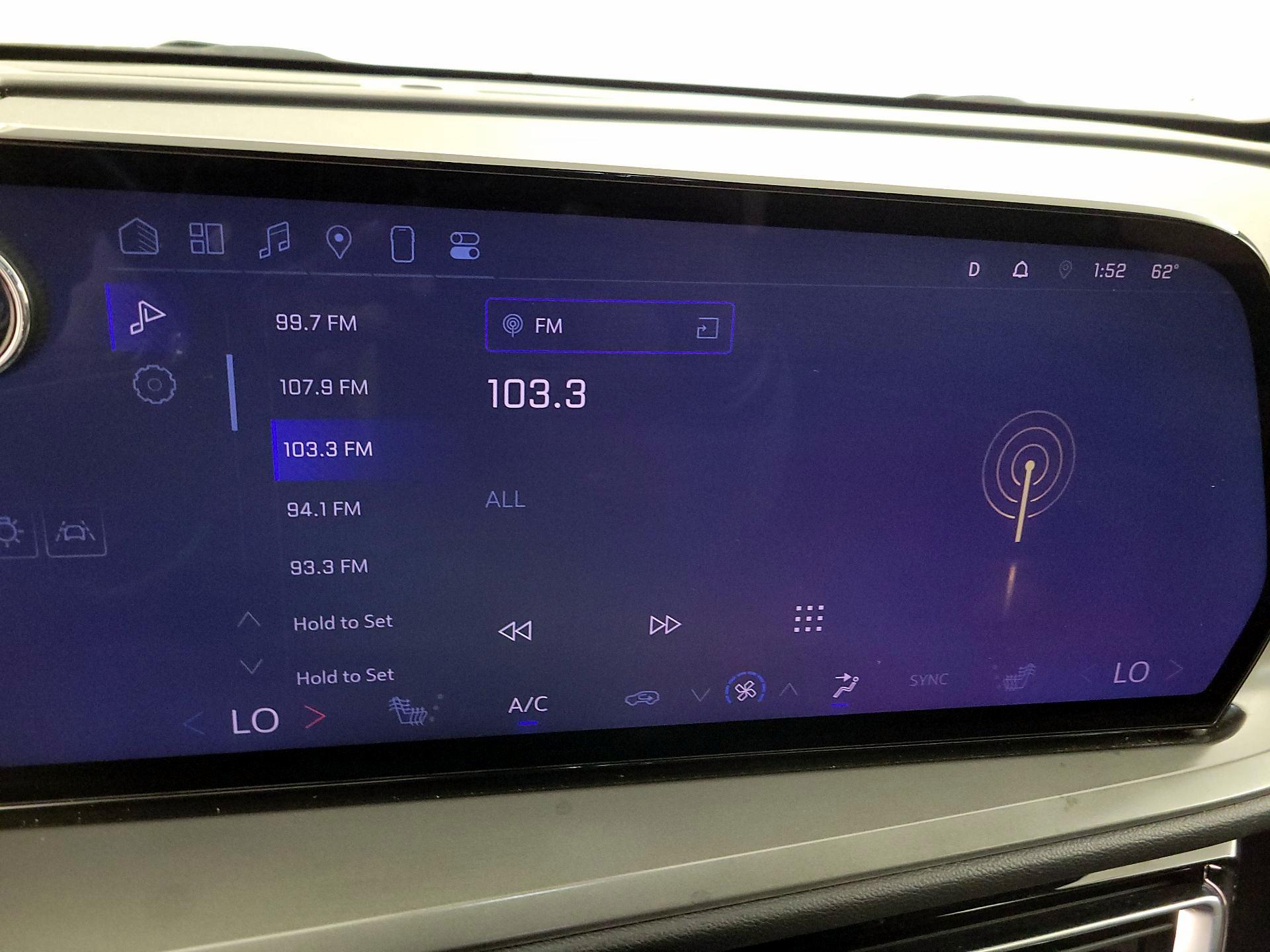 Thumbnail: 2024 Chevrolet Traverse - 14