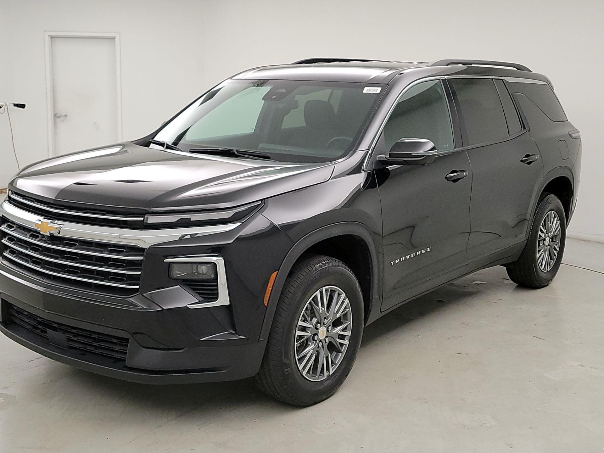 Thumbnail: 2024 Chevrolet Traverse - 3