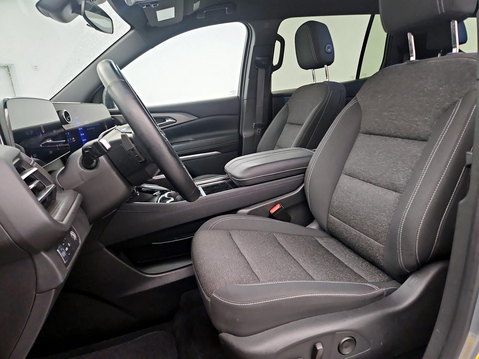 Thumbnail: 2024 Chevrolet Traverse - 11