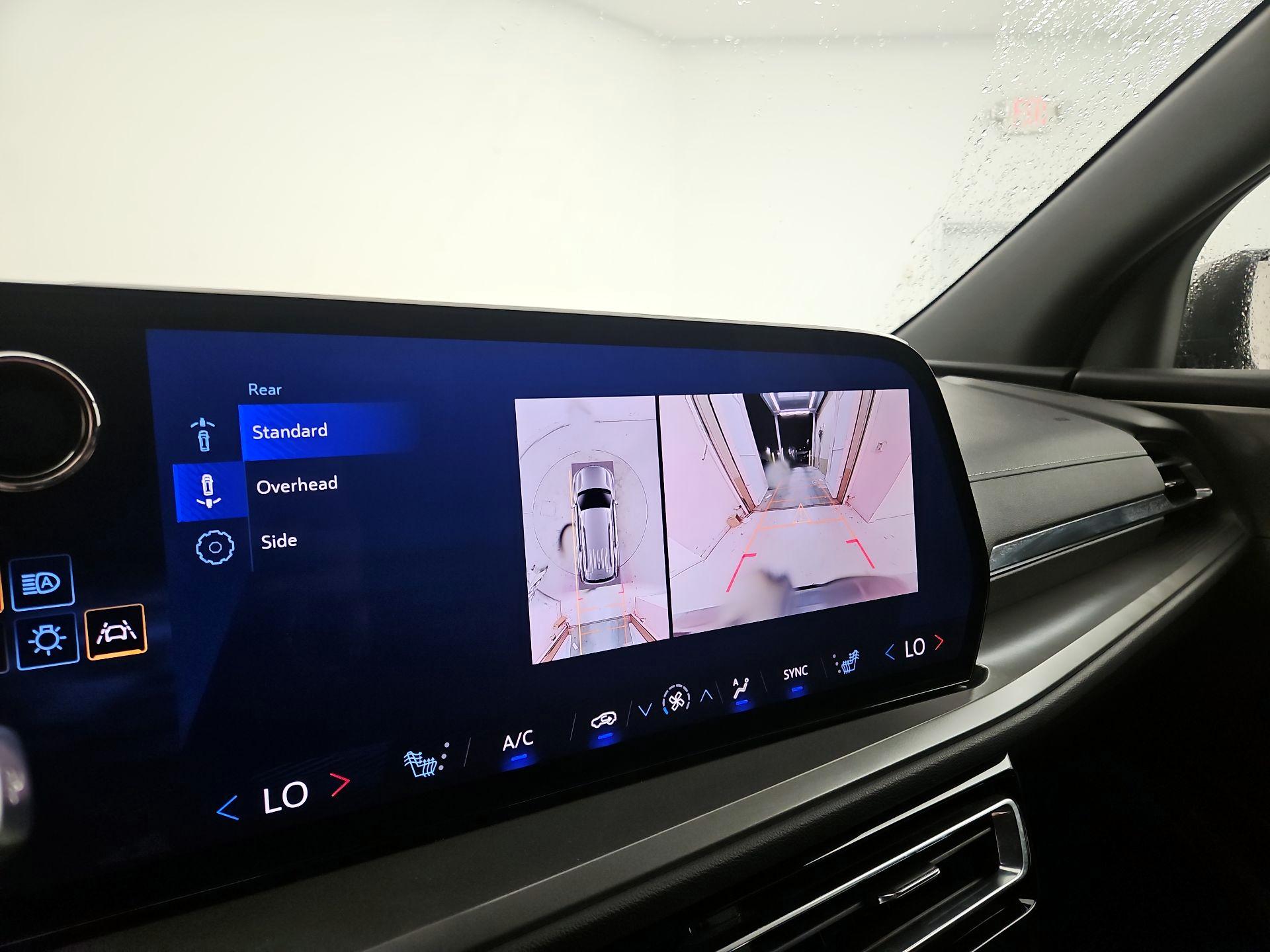 Thumbnail: 2024 Chevrolet Traverse - 15