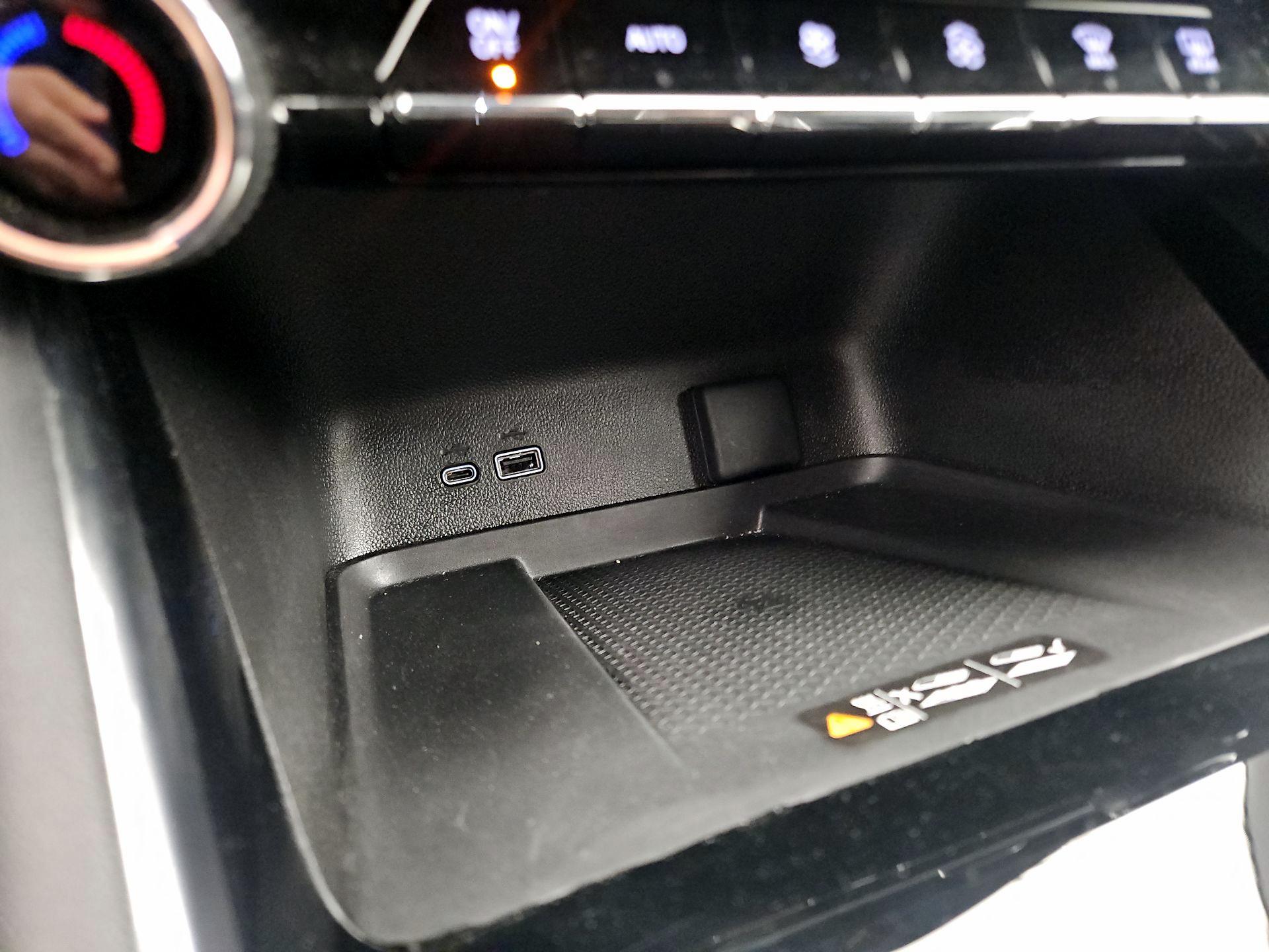 Thumbnail: 2024 Chevrolet Traverse - 19